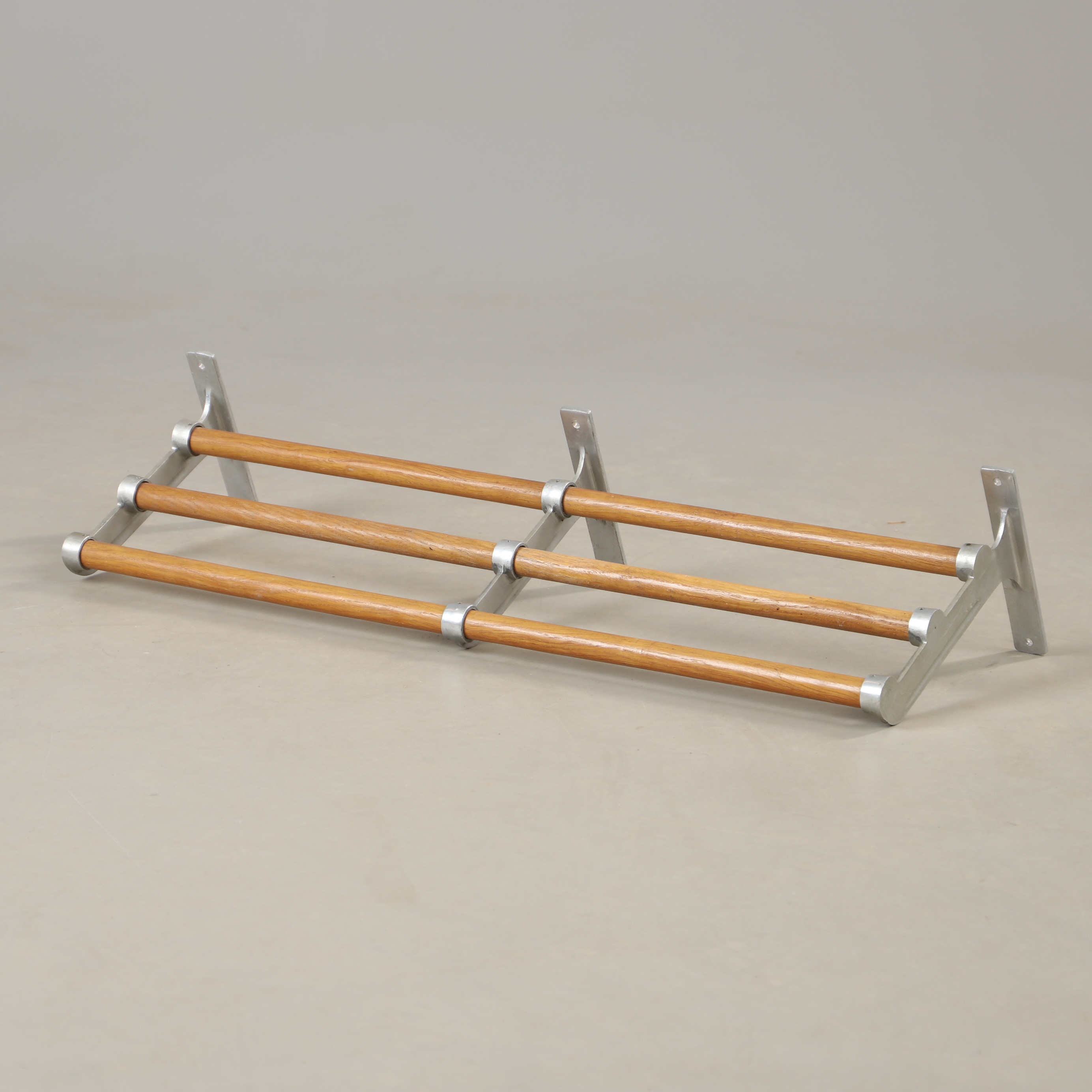 GUNNAR BOLIN. Hatthylla, ek och metall, 1900-talets mitt.