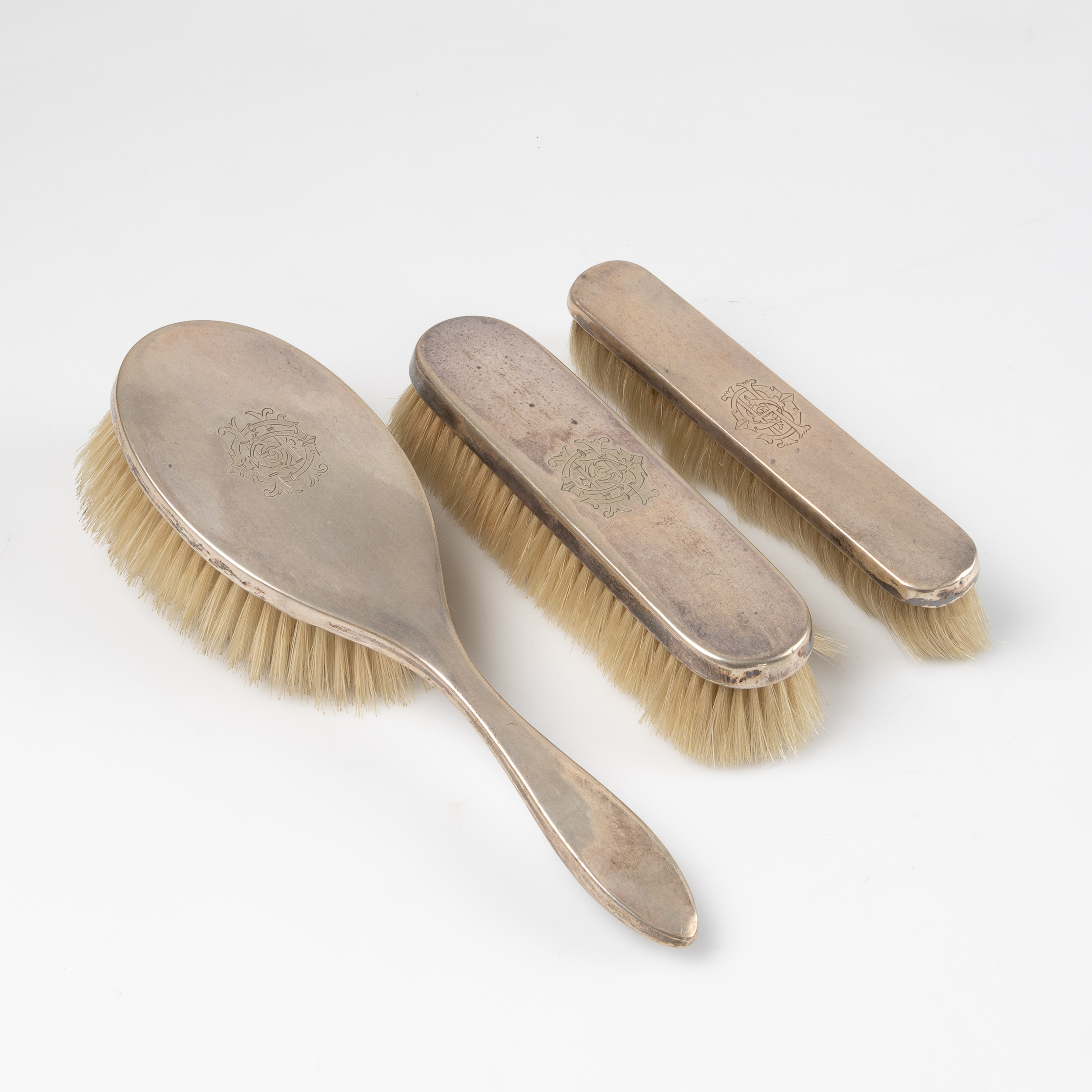 TOILETTSET, 3 delar, silver, svenska importstämplar, tidigt 1900-tal.