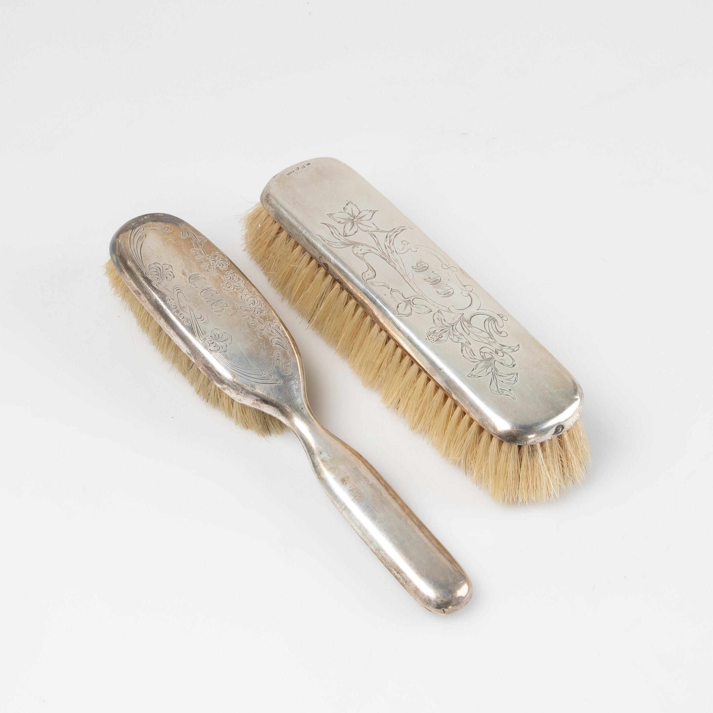 TOILETTSET, 2 delar, silver, bl.a. GAB, Stockholm, tidigt 1900-tal.