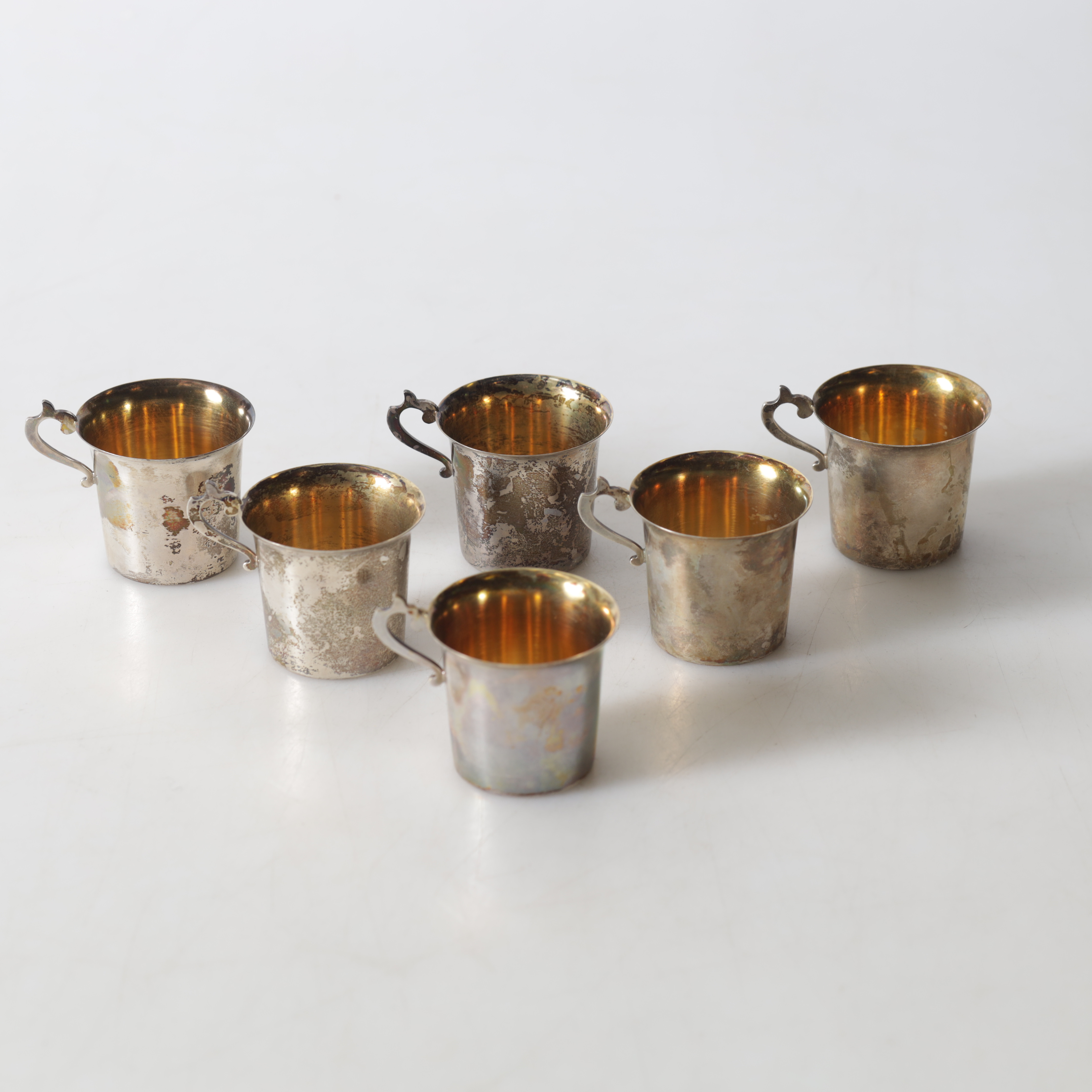 SUPKOPPAR, 6 st, silver, K.G. Markströms Guldsmeds A.B., Uppsala, 1945. Totalvikt ca 135 gram.