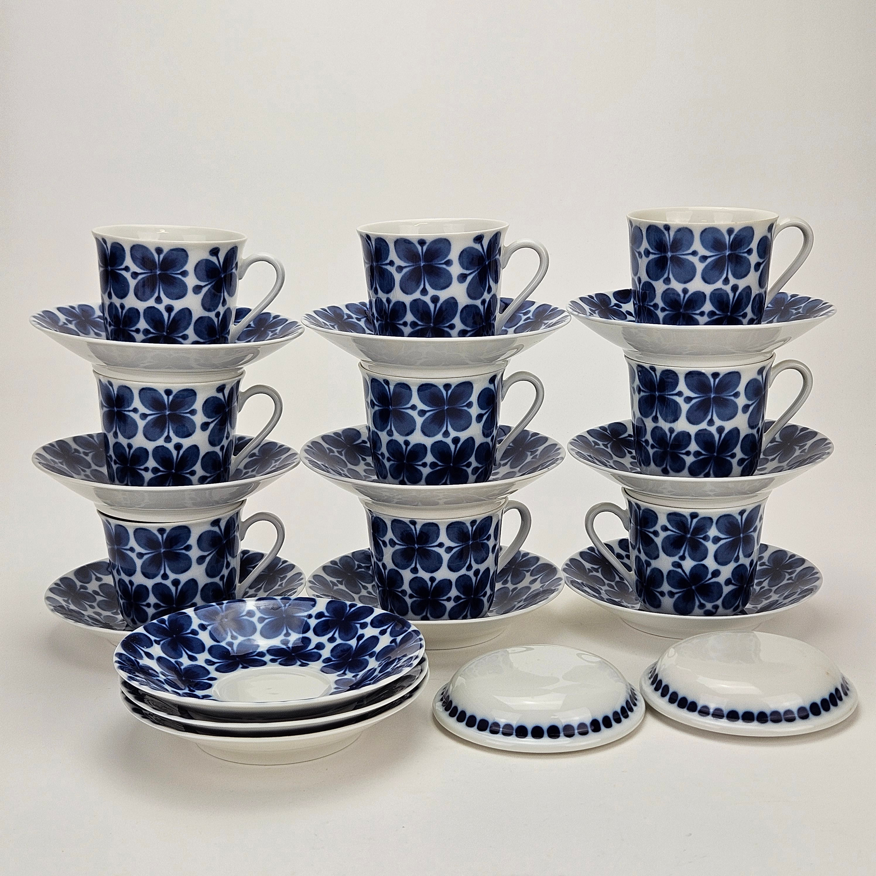 MARIANNE WESTMAN. Kaffekoppar med fat, lock, 11 delar, porslin, "Mon Amie", Rörstrand.