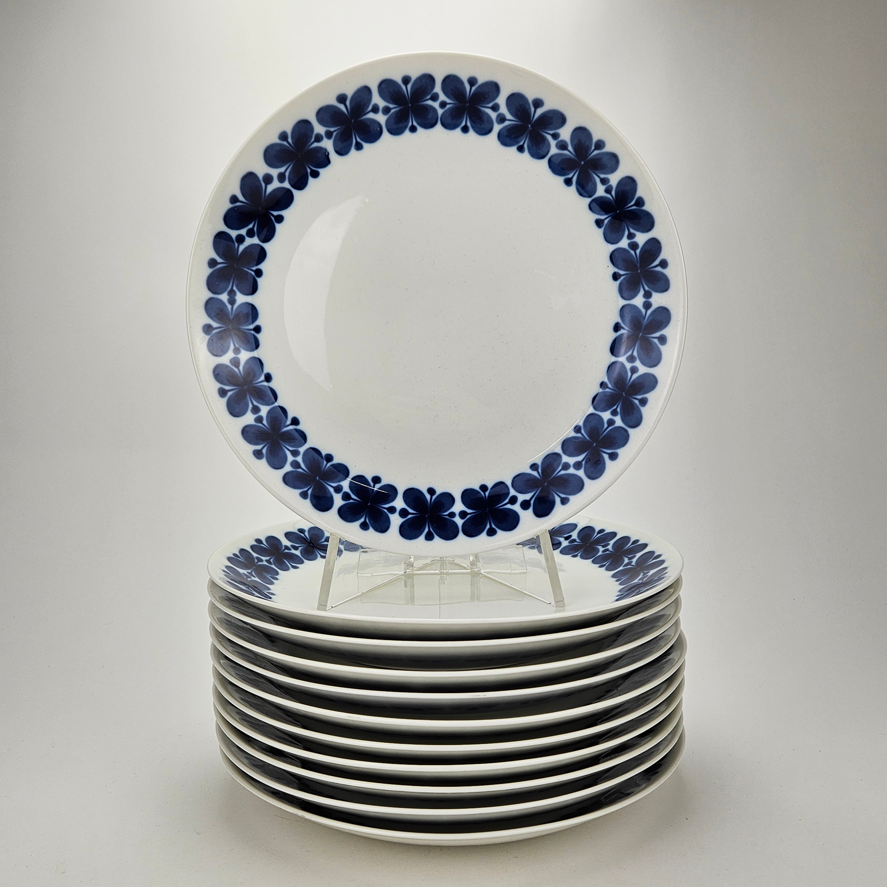 MARIANNE WESTMAN. Mattallrikar, 11 st, porslin, "Mon Amie", Rörstrand.