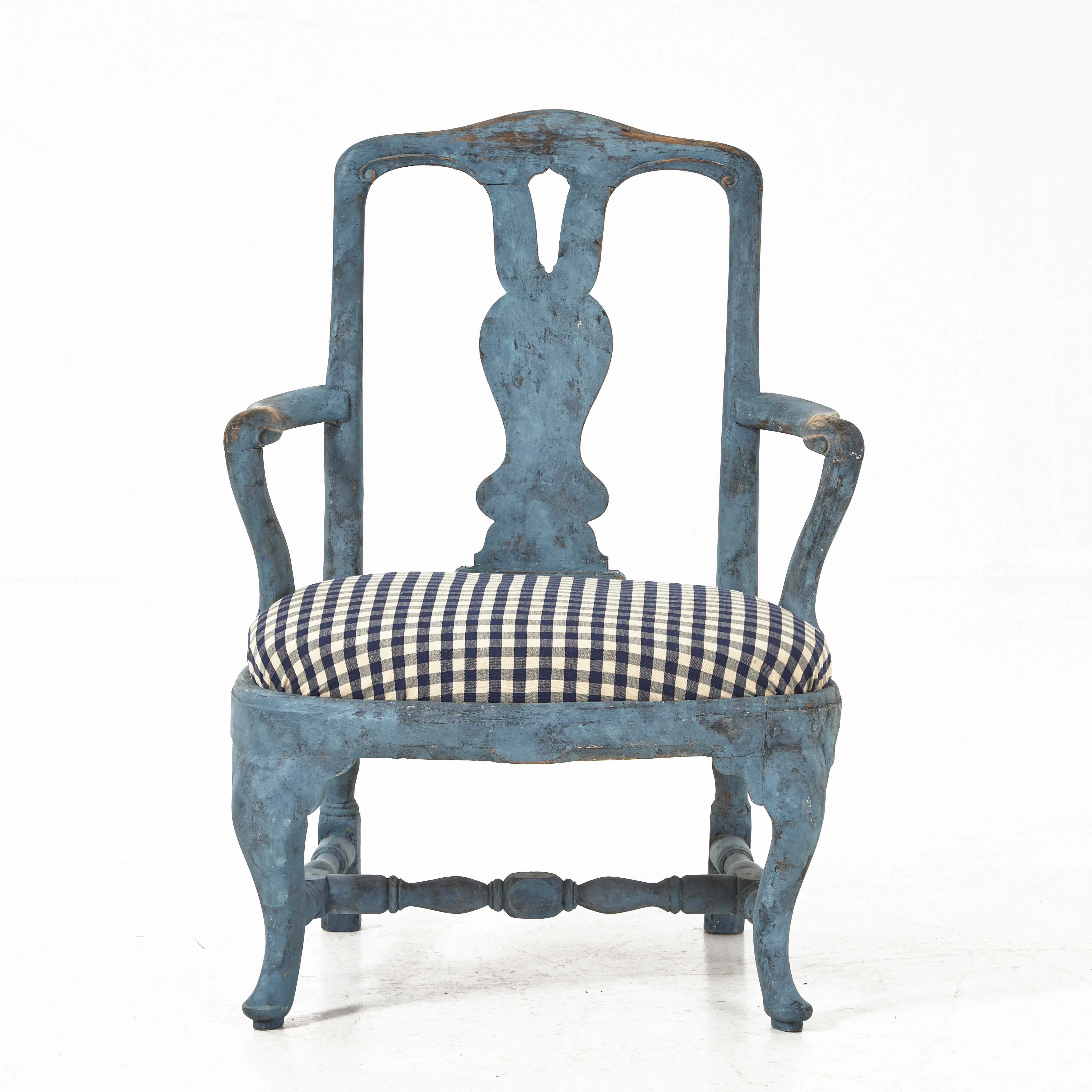 ARMLÄNSTOL, senbarock, 1700-tal, träskuren dekor.