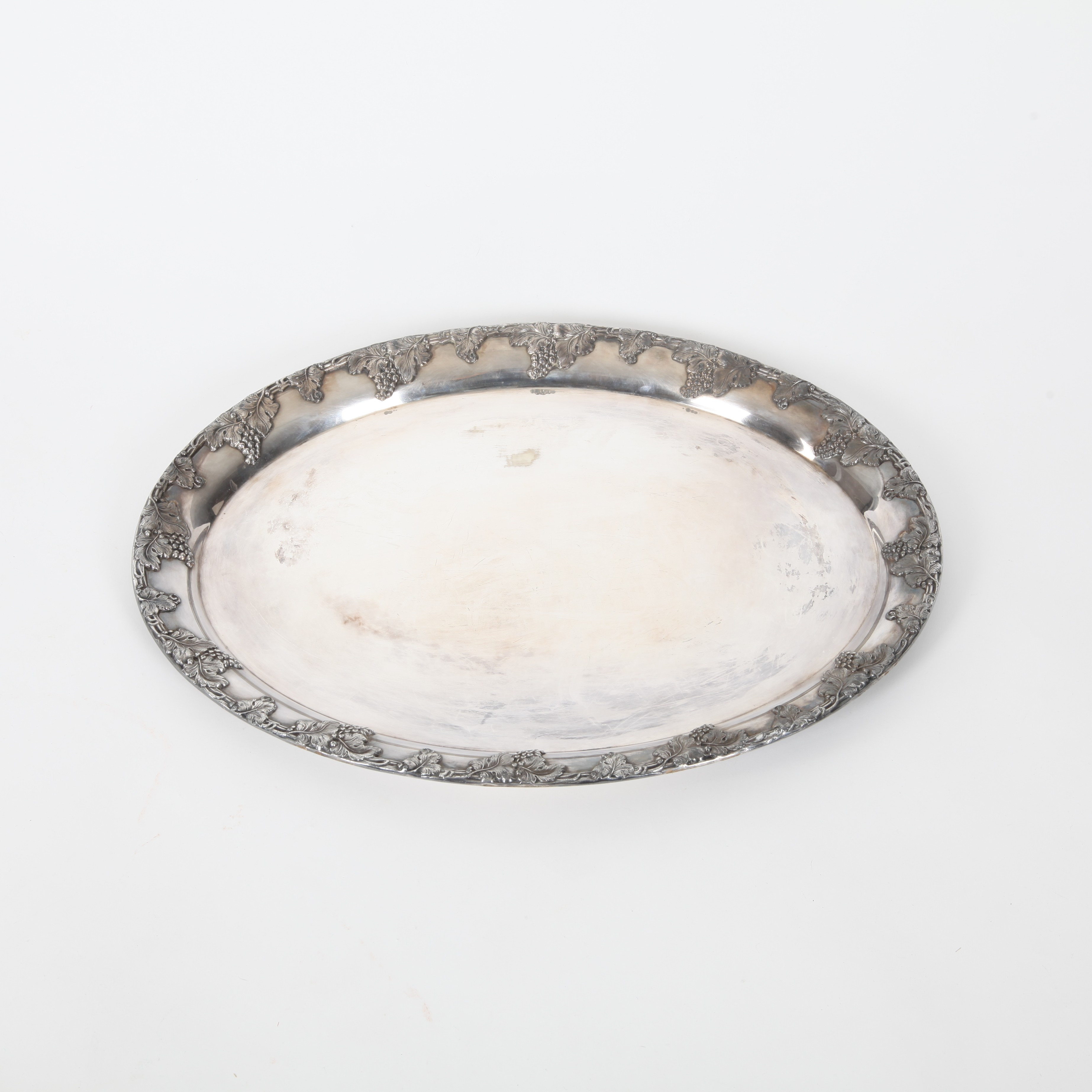 SERVERINGSFAT, 50 cm långt, nysilver, C G Hallberg 1958.