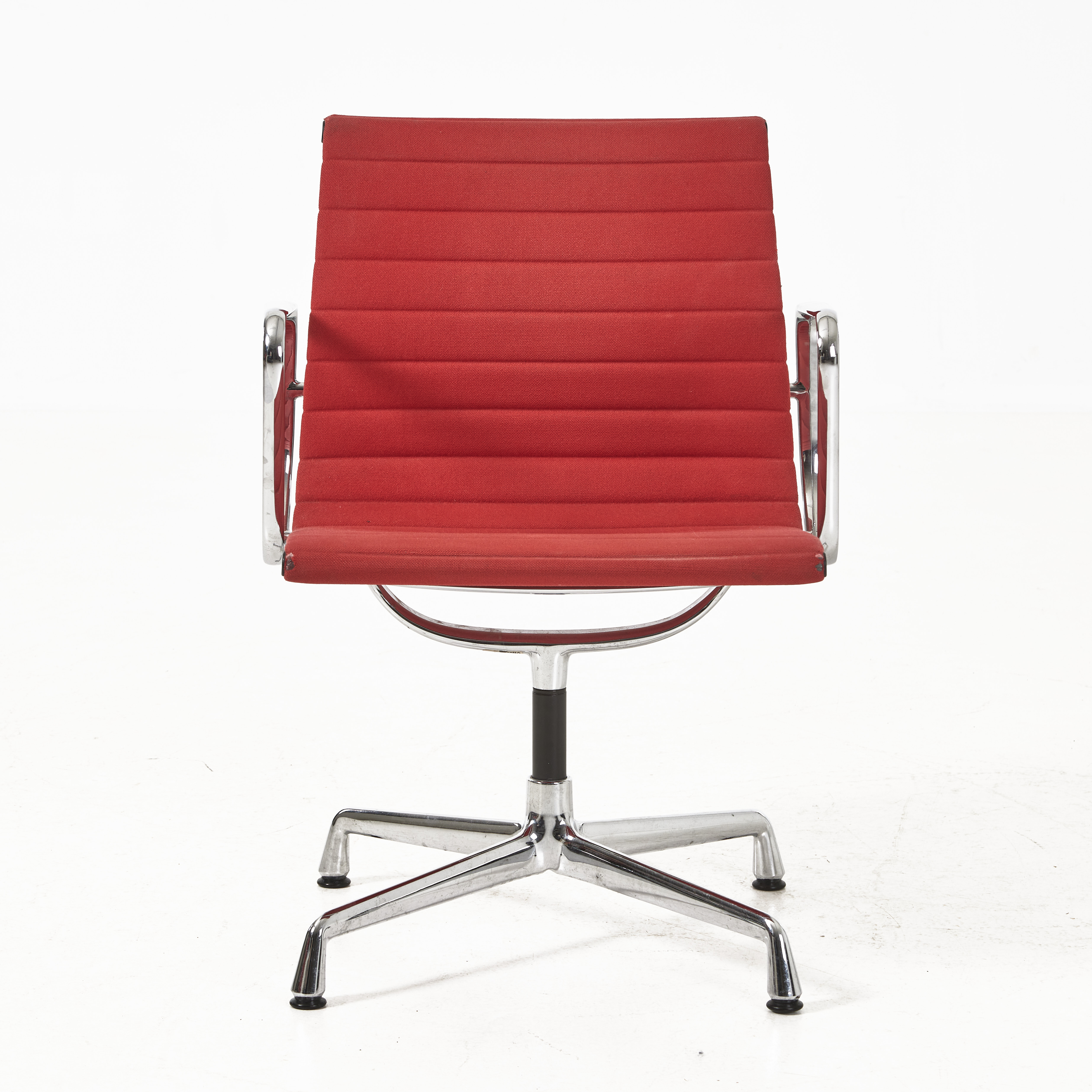 CHARLES & RAY EAMES. Kontorsstol, modell 108, Vitra.