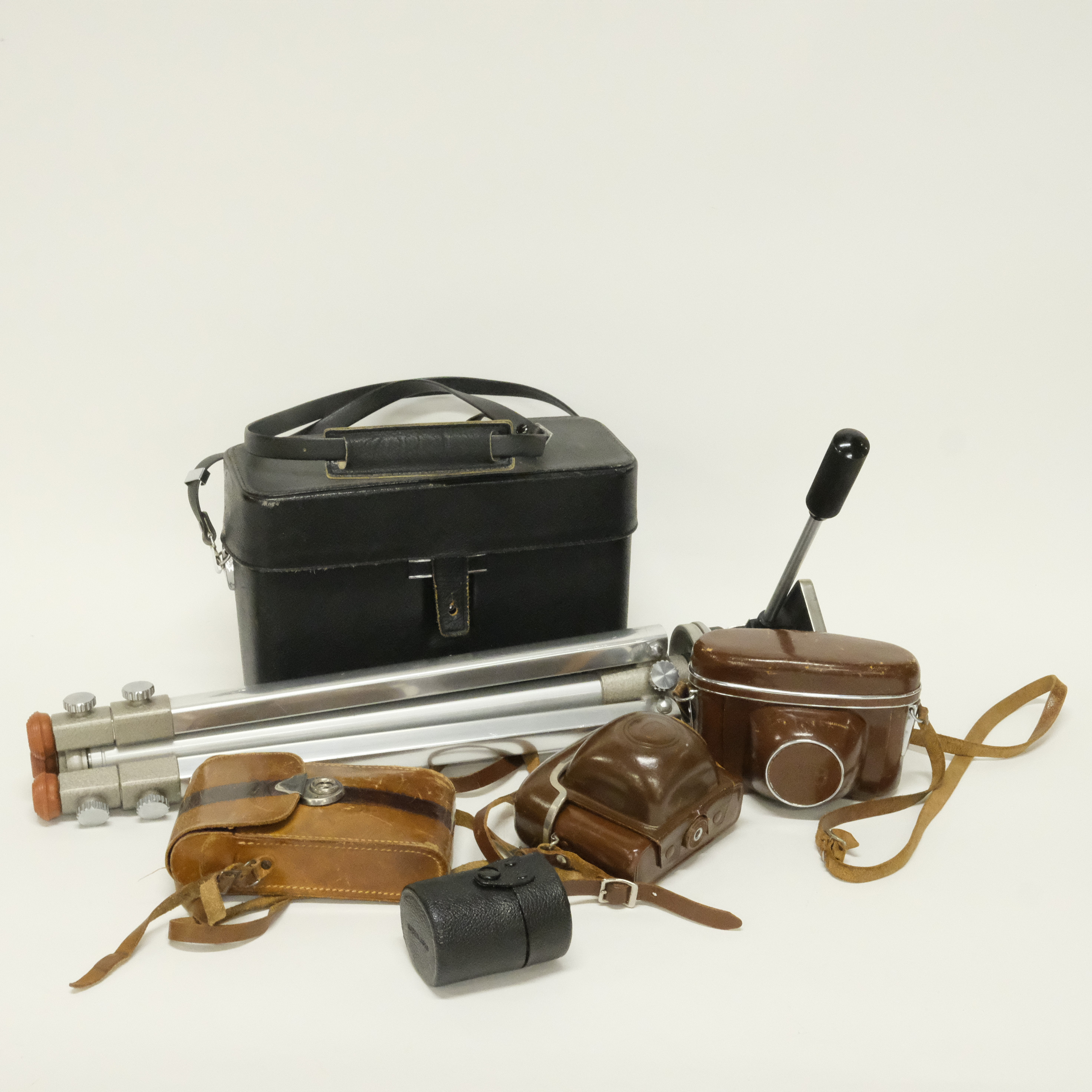 KAMEROR OCH FILMKAMERA. CANON, ZEISS IKON SAMT AGFA. FYRA DELAR.