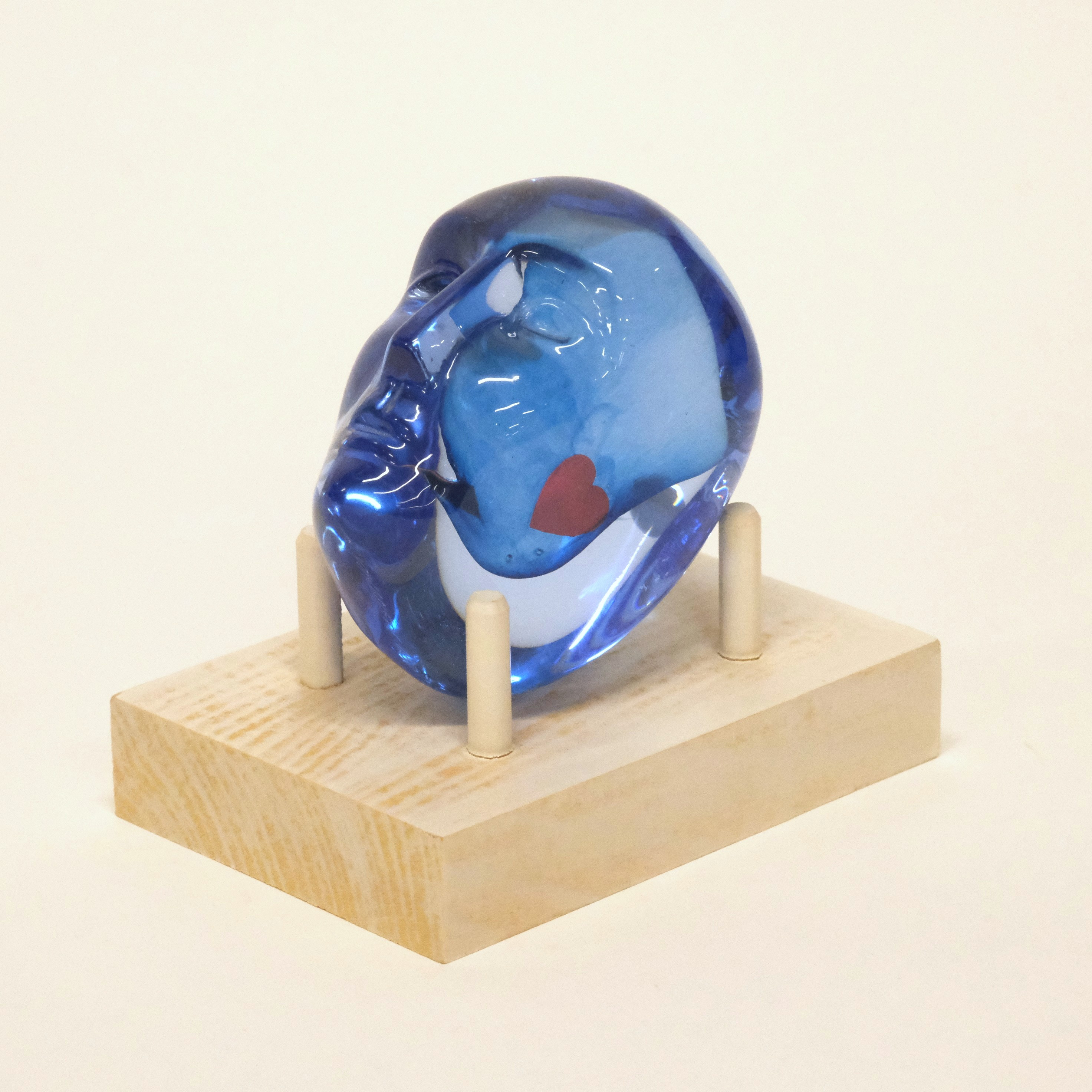 BERTILVALLIEN. KOSTA BODA SKULPTUR " BRAINS ".