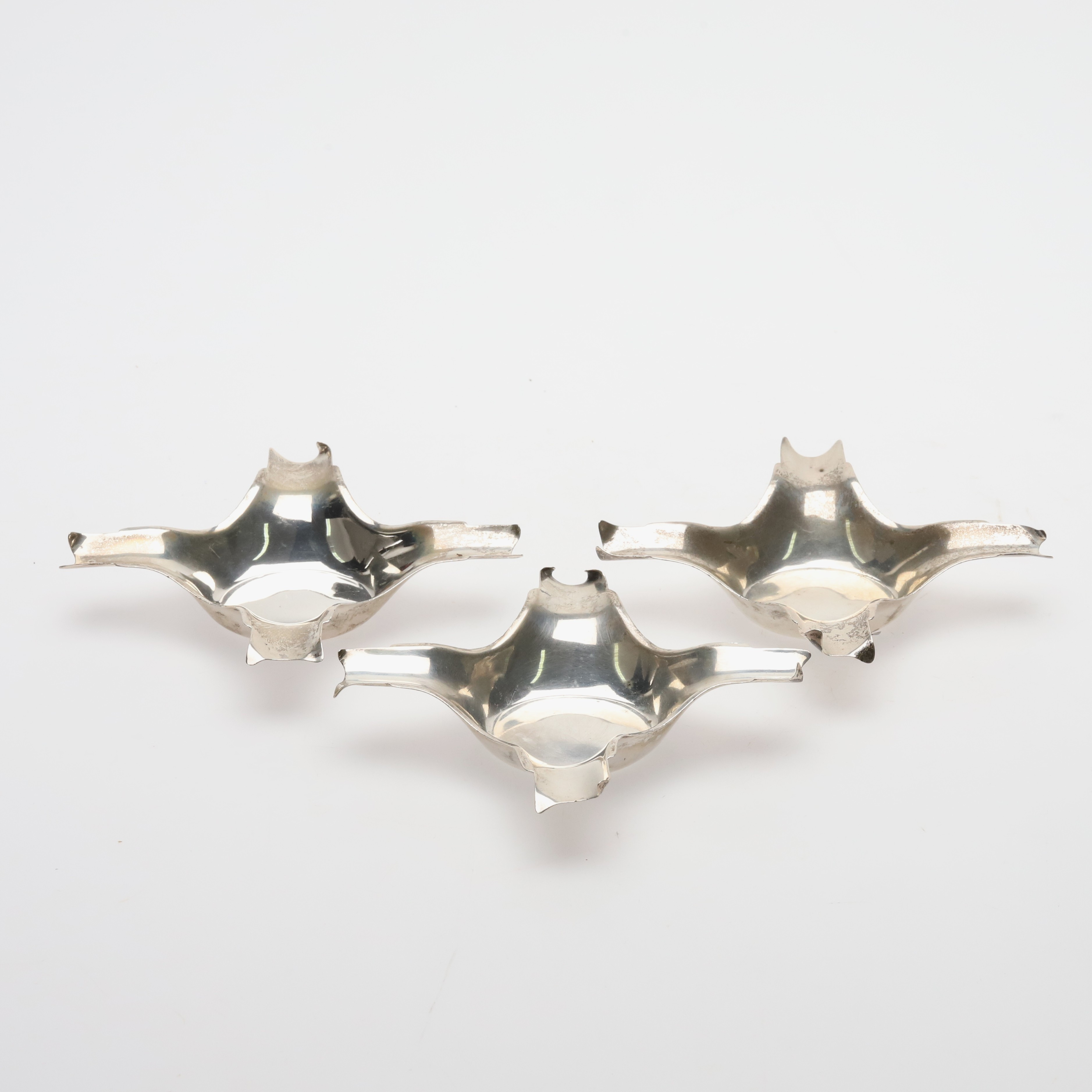 HUKIN & HEATH LTD. Cigarrfat, 3 st, sterlingsilver, Birmingham, 1925, 177 gram.