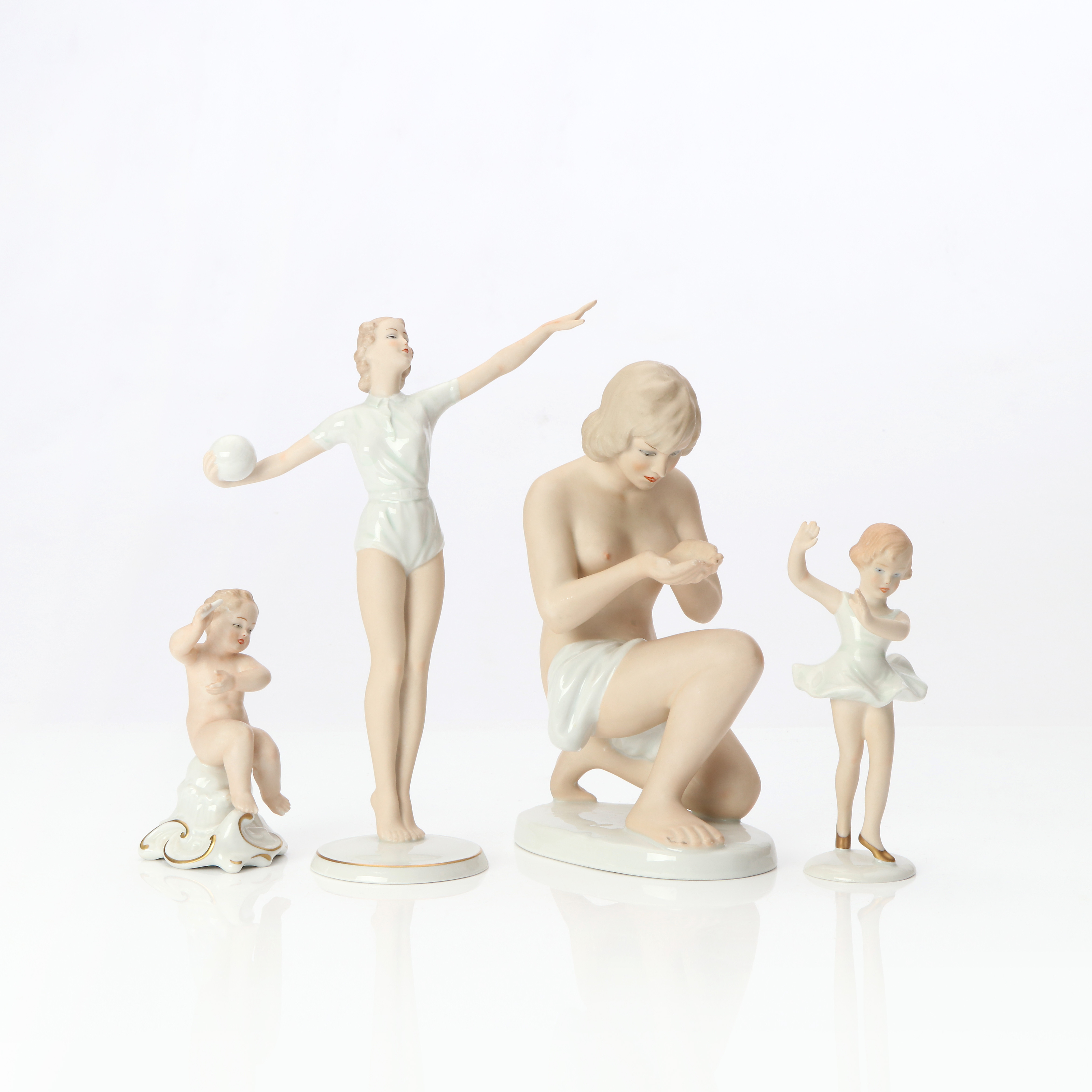 WALLENDORF, FIGURINER, FYRA ST. Porslin. Tyskland, 1900-tal.