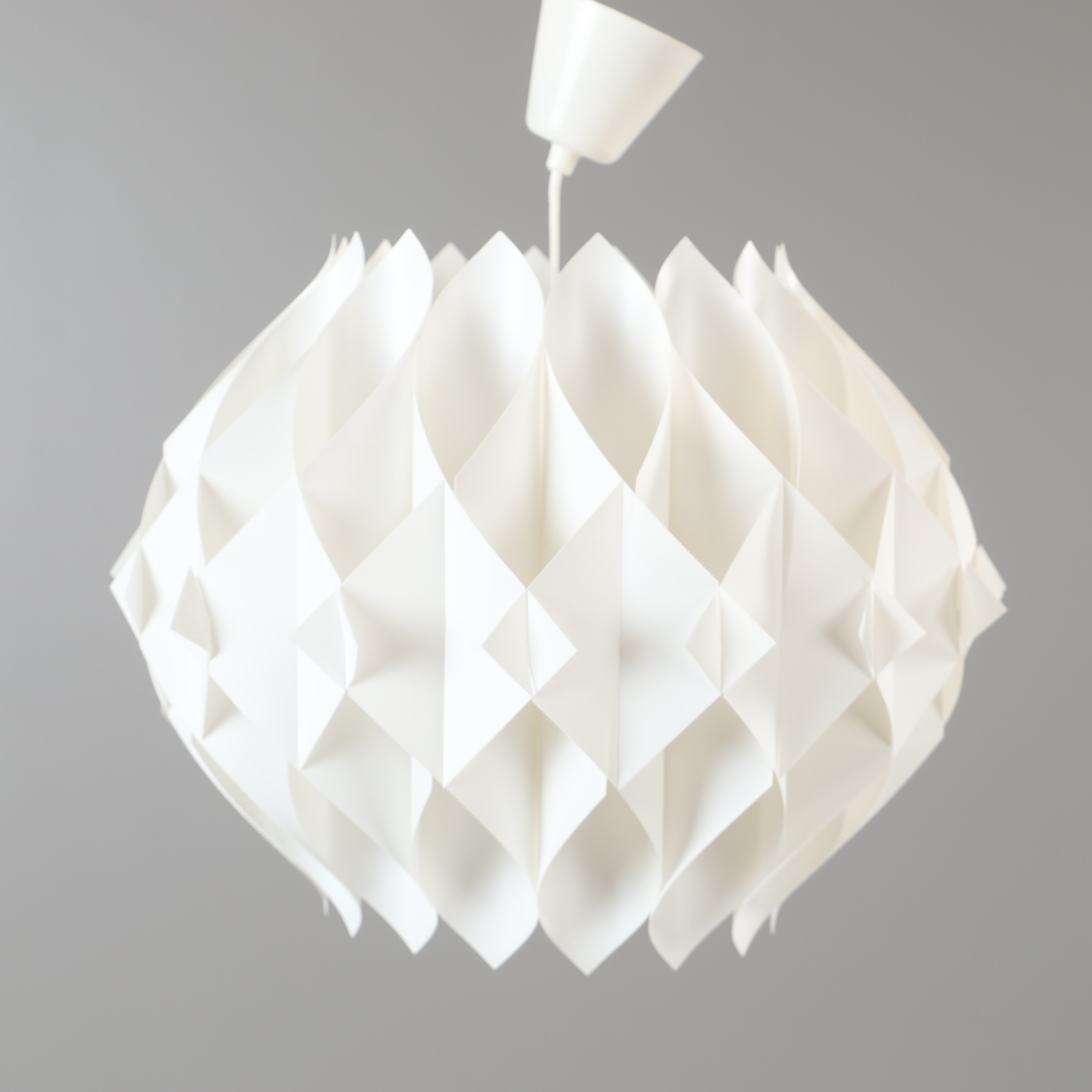 TAKLAMPA, plast, 1900-talets andra hälft.