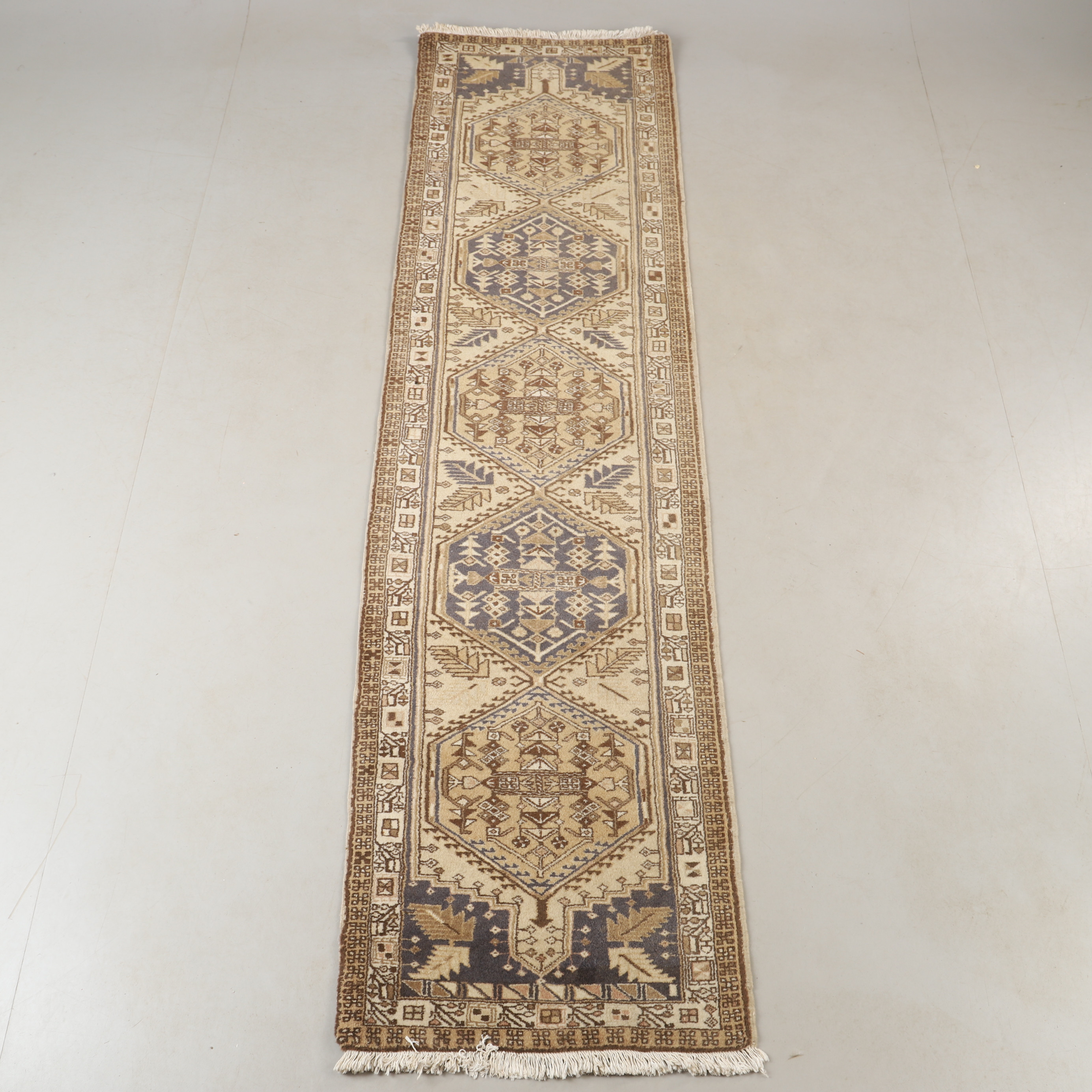 MATTA, orientalisk, galleri, 280 x 75 cm.