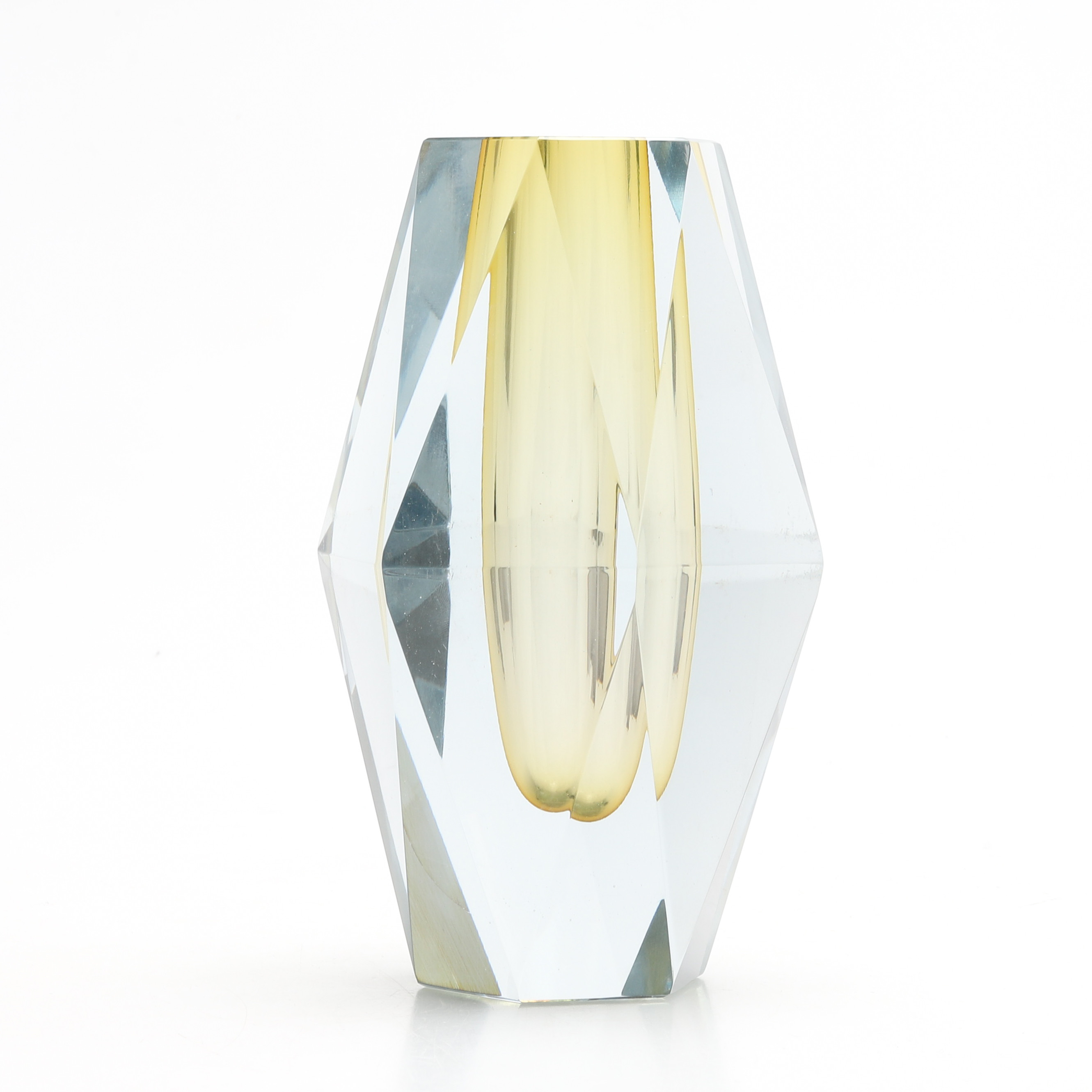 ASTA STRÖMBERG. VAS, glas, "Diamant", modell B950, Strömbergshyttan.