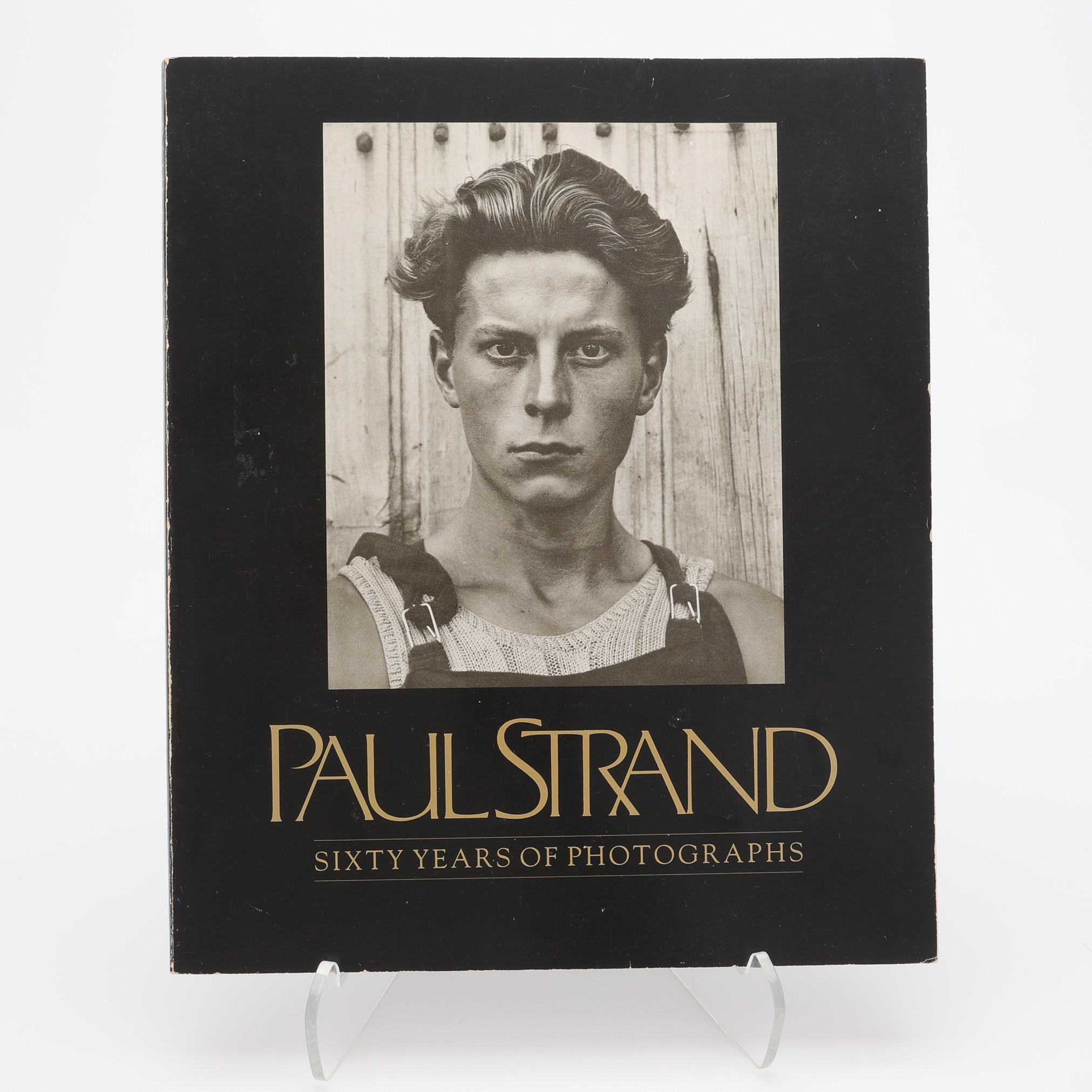 FOTO. DEN AMERIKANSKE FOTOGRAFEN & FILMAREN PAUL STRANDS APERTURE-MONOGRAPH MED 90 SVART-VITA FOTOGRAFIER.