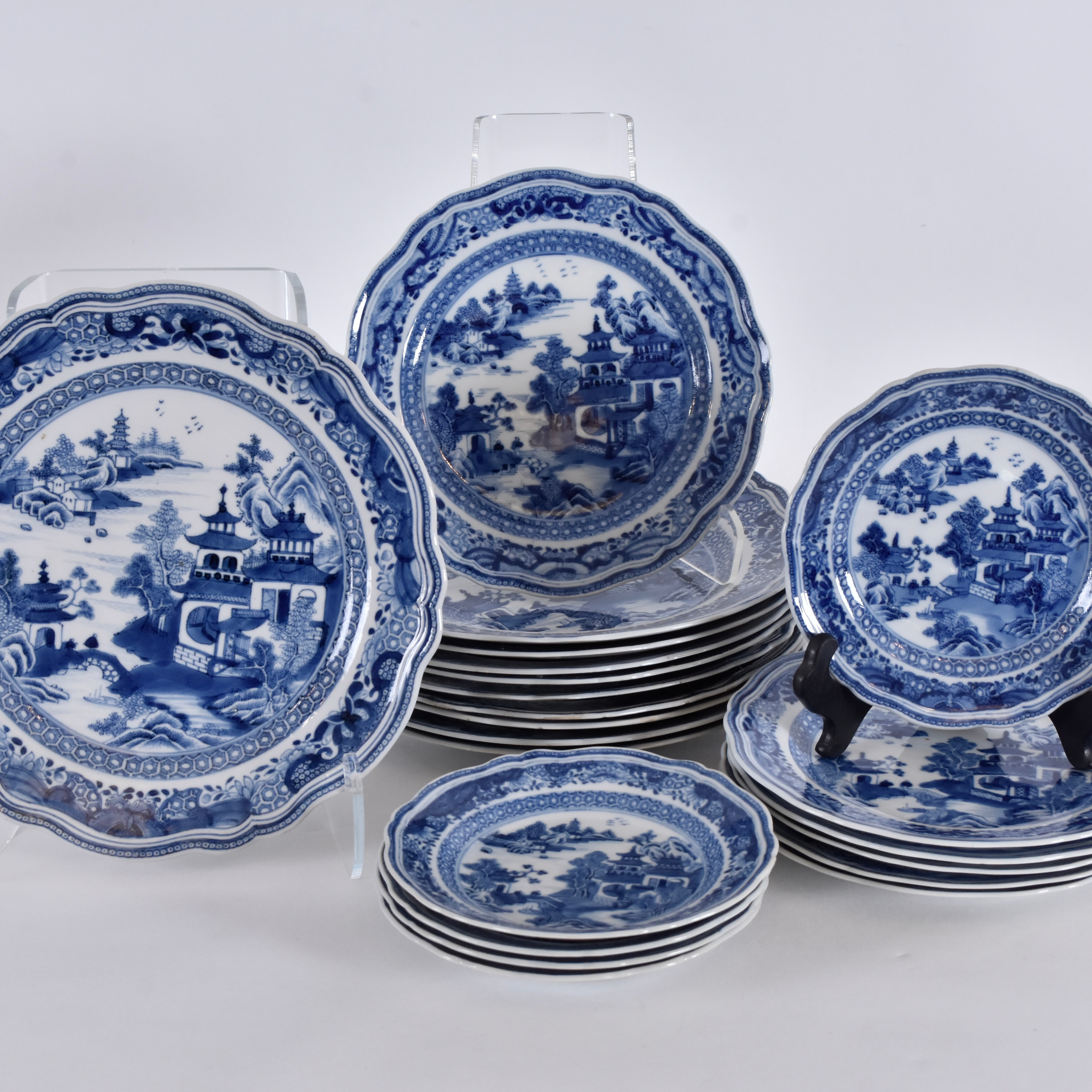 MATSERVIS, porslin, Kina Qianlong (1736-95).