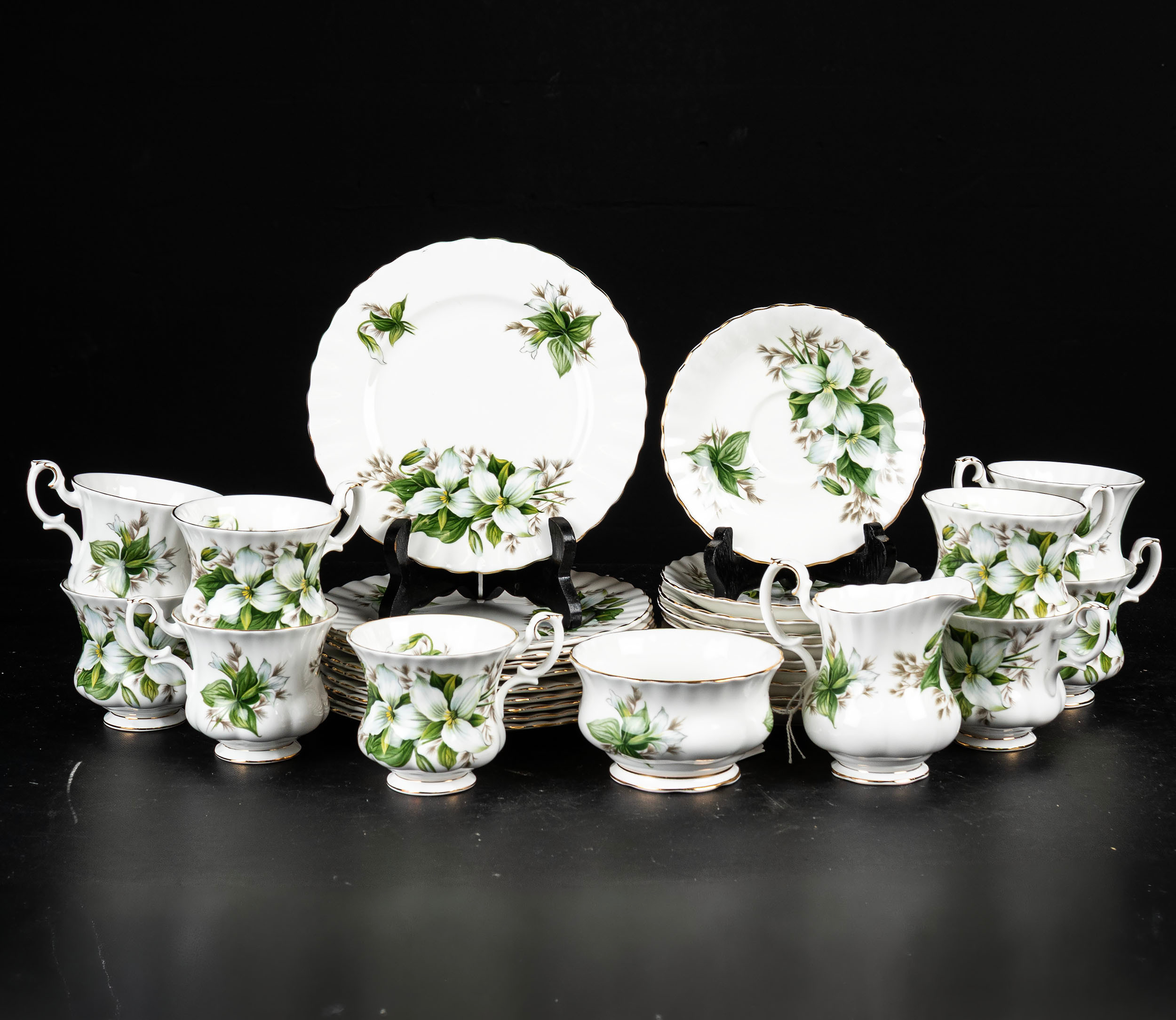 KAFFESERVIS, 31 delar, "Trillium", Royal Albert, England.
