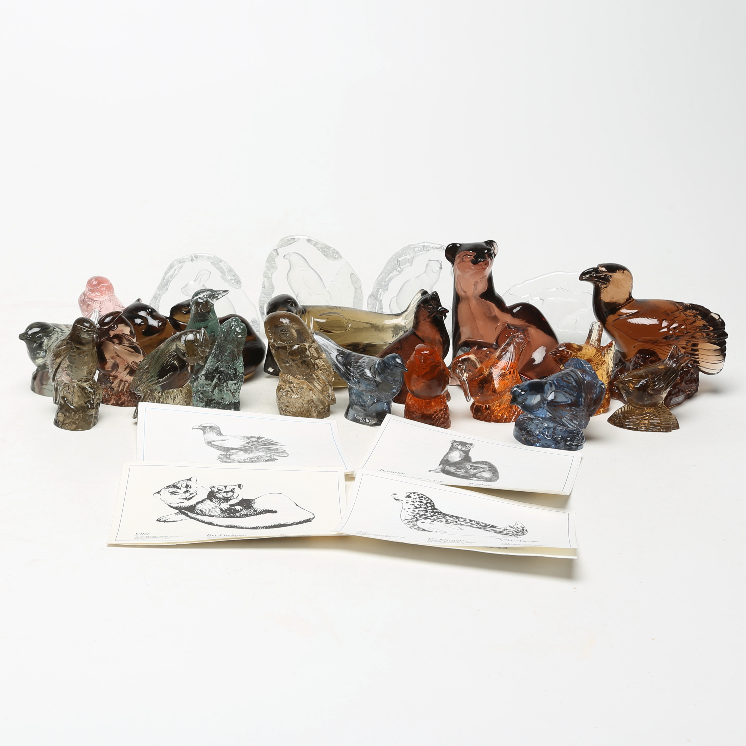 GLASFIGURER 22 st, merparten Paul Hoff, Kosta.