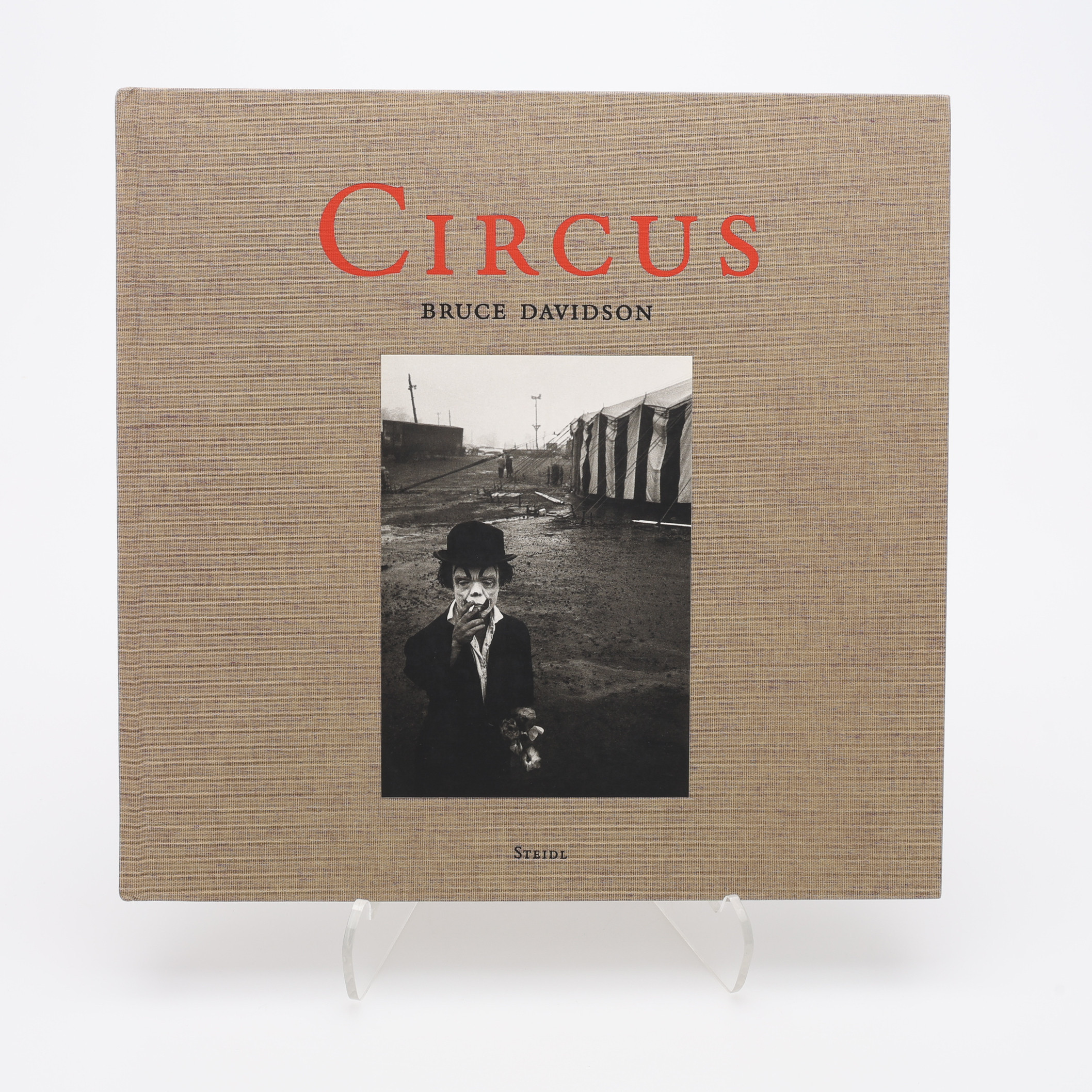 FOTO. DEN AMERIKANSKE FOTOGRAFEN BRUCE DAVIDSONS "CIRCUS" I FÖRSTA UPPLAGAN, 2007.