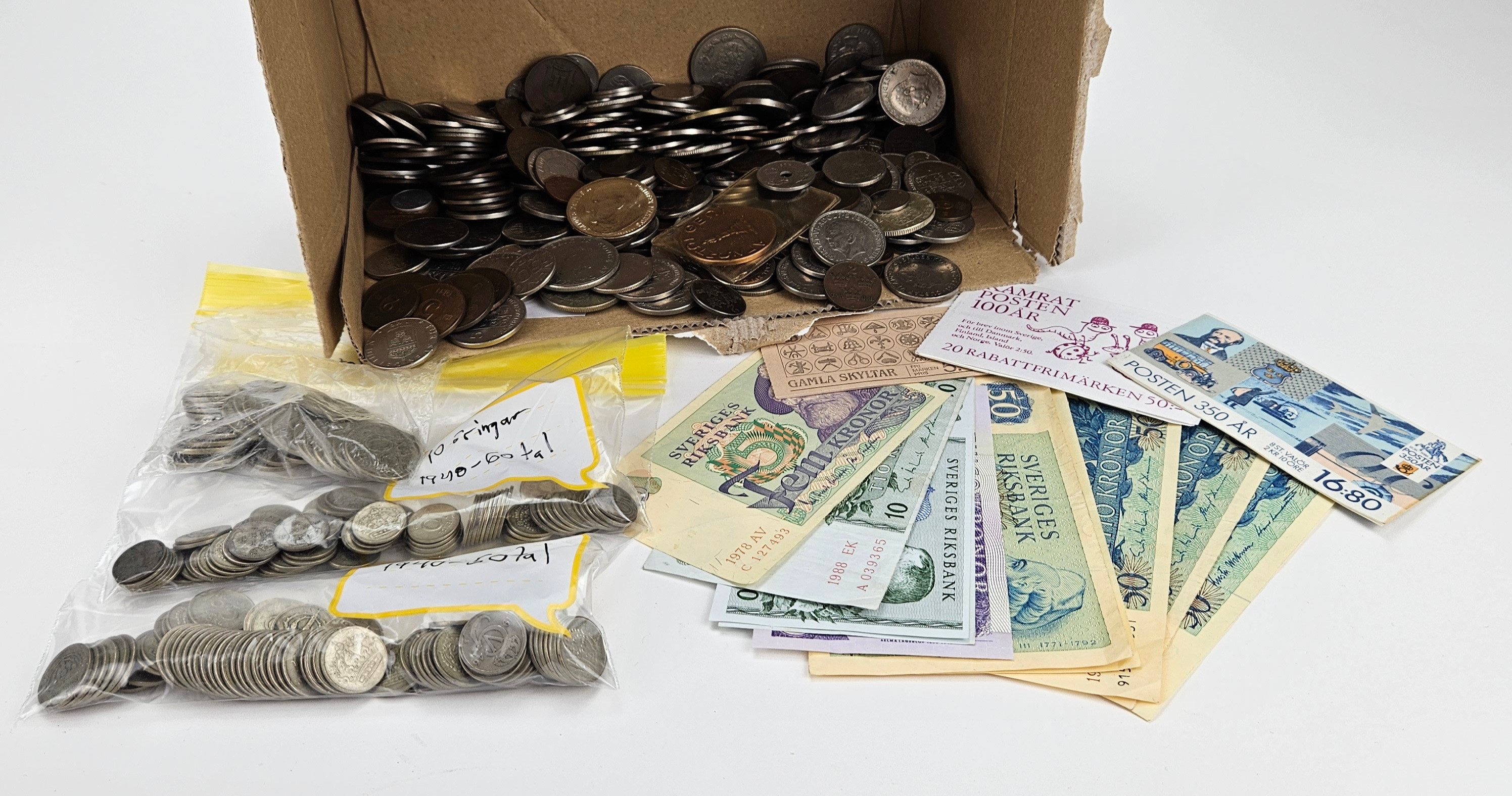 VALÖRER, bland annat med silverhalt, Sverige, FRIMÄRKEN, 3 häften.