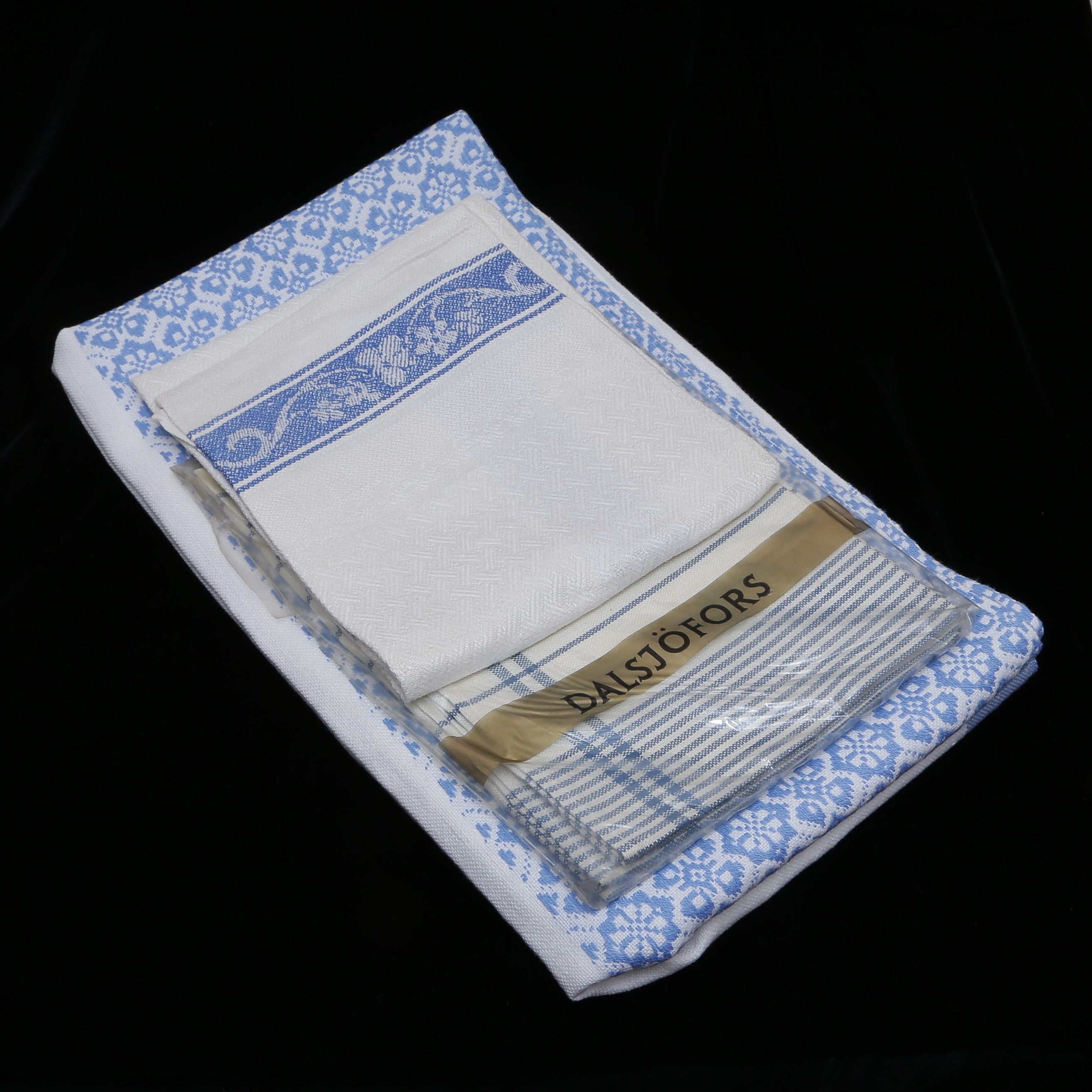STOR DUK, SAMT HANDDUKAR, B.LA DALSJÖFORS I LINNE, 5 DELAR, 1900-TAL.