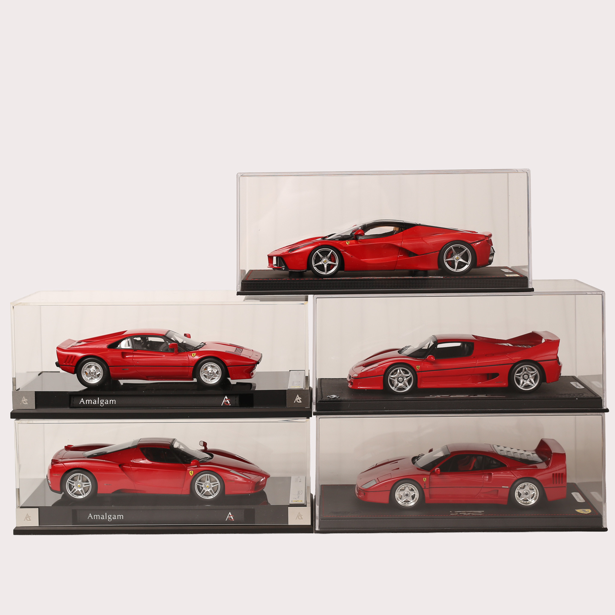 FERRARI Bilar 5 stk, BBR/Models 1/18, från Italien, Amalgam collection 1/18, från England. Färg: Rosso Corsa Red.