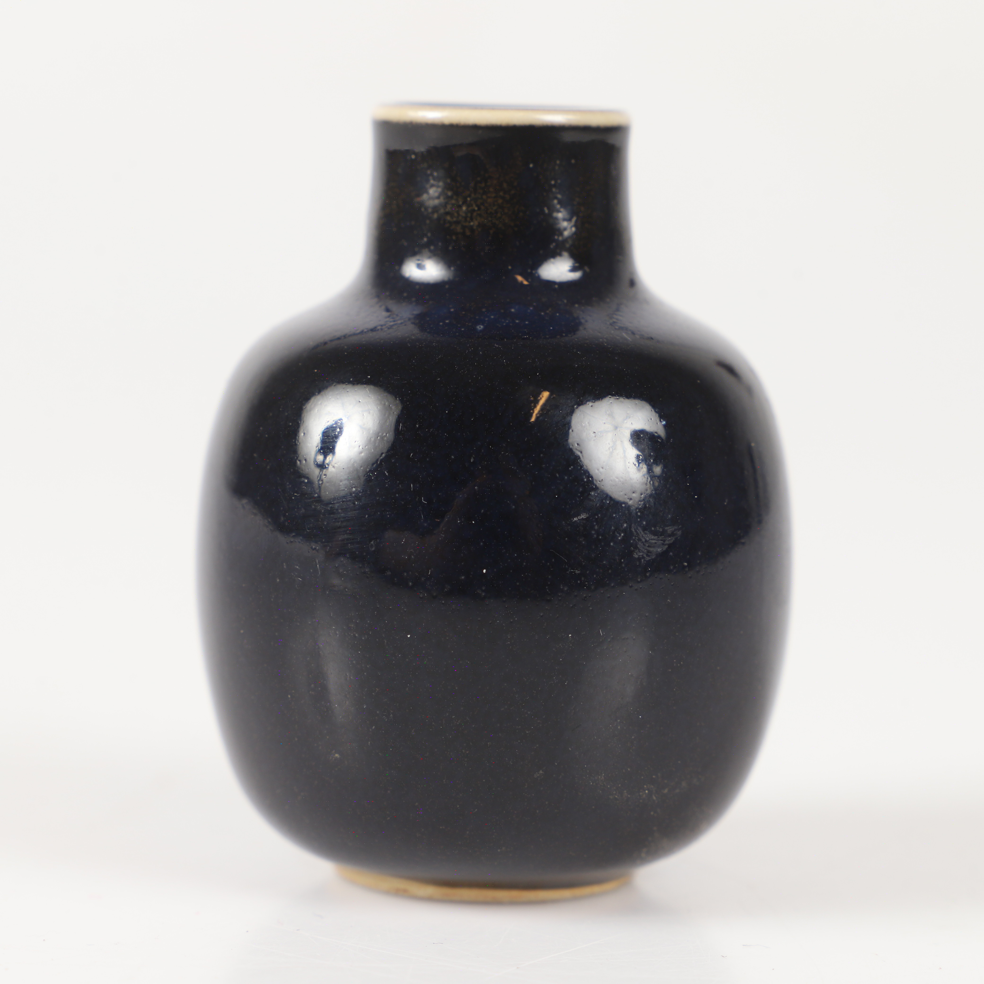 NILS THORSSON. Miniatyrvas, glaserat stengods, Royal Copenhagen, signerad.