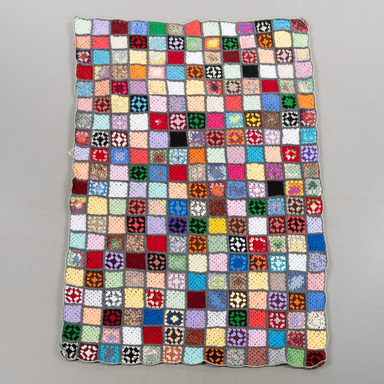 FILTAR, 2 stycken, virkade, 19/2000-tal, ca 202 x 130 och 193 x 120 cm.