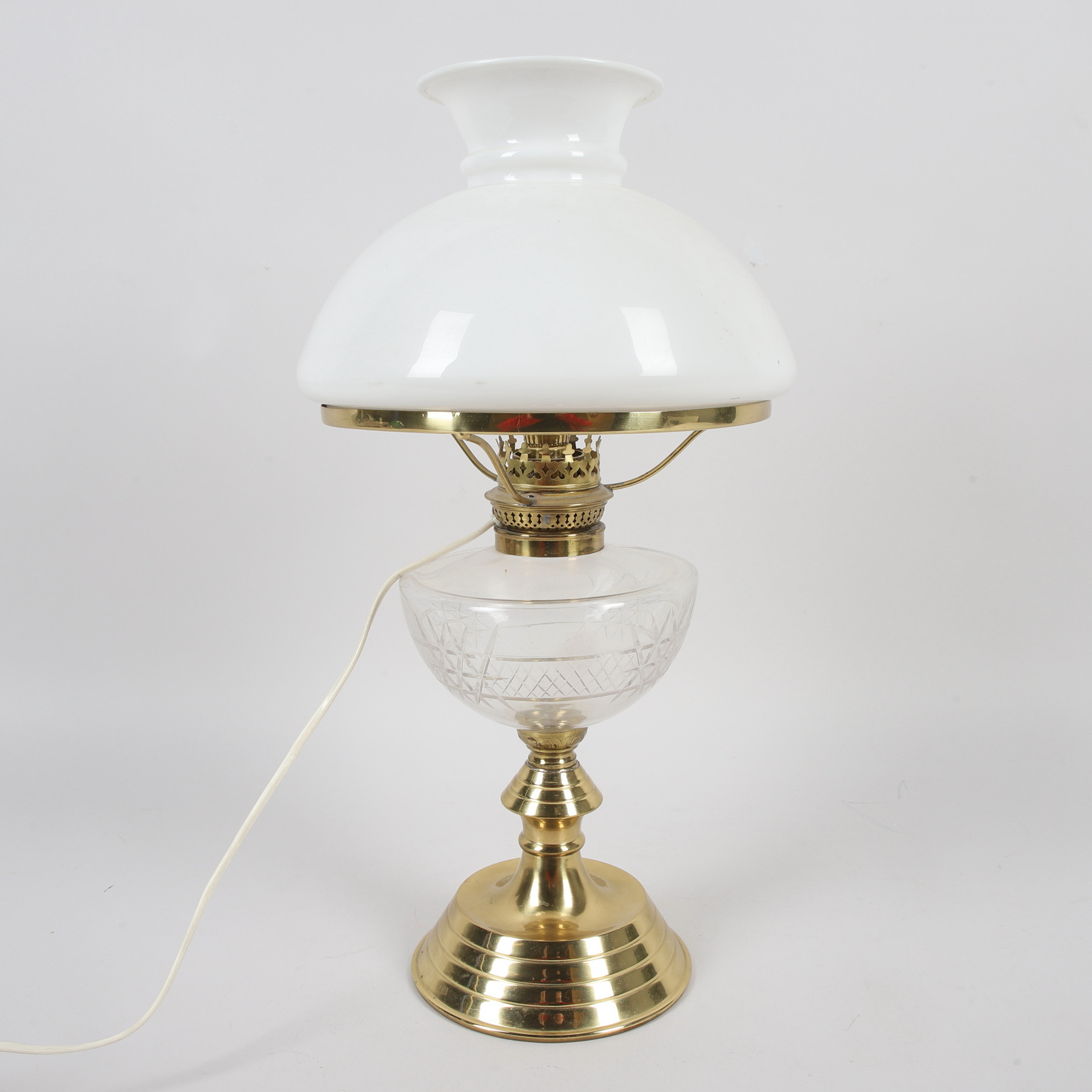BORDSFOTOGENLAMPA, elektrifierad, mässing/glas, 1900-tal.