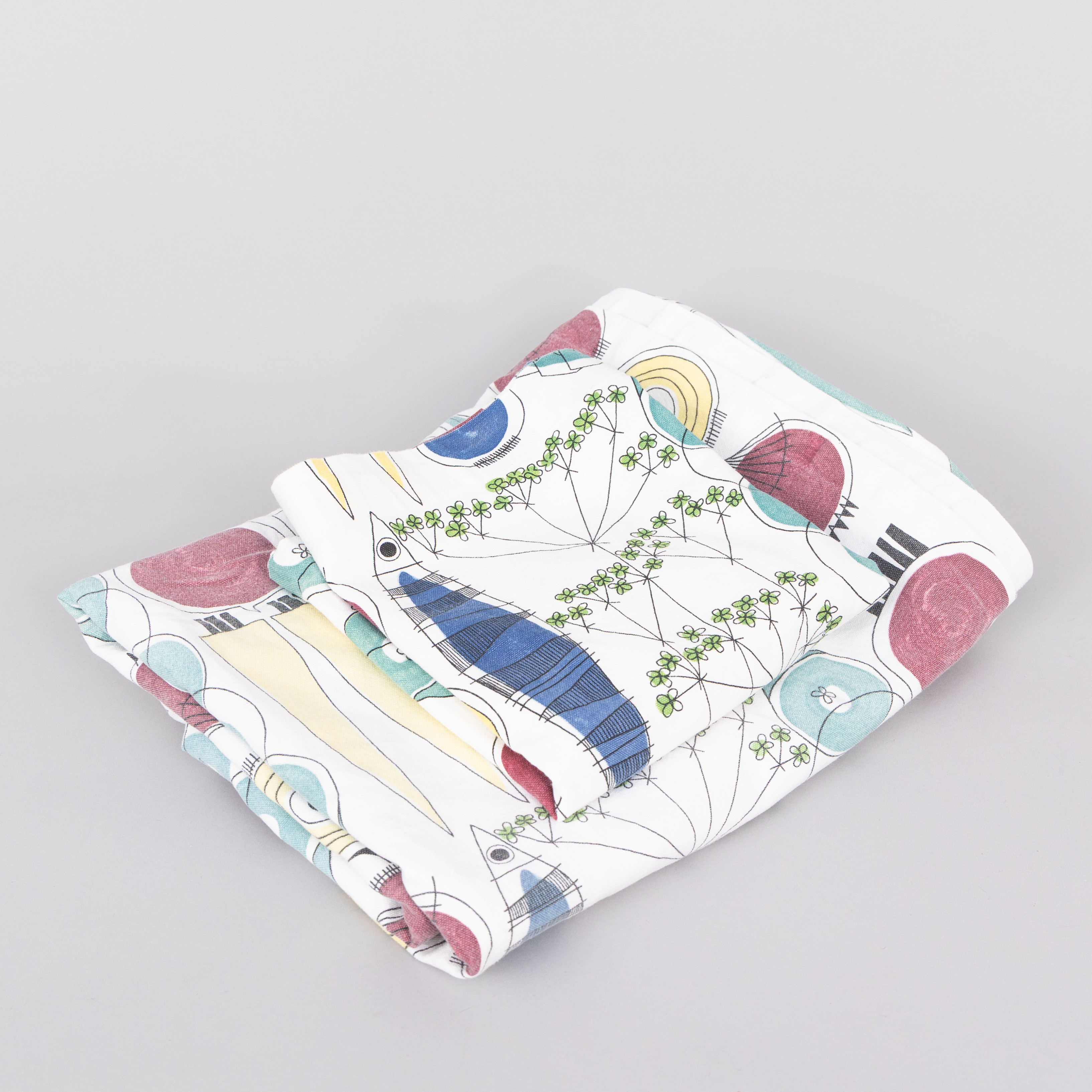 MARIANNE WESTMAN. Gardinlängd och kappa "Picknick", Almedahls.