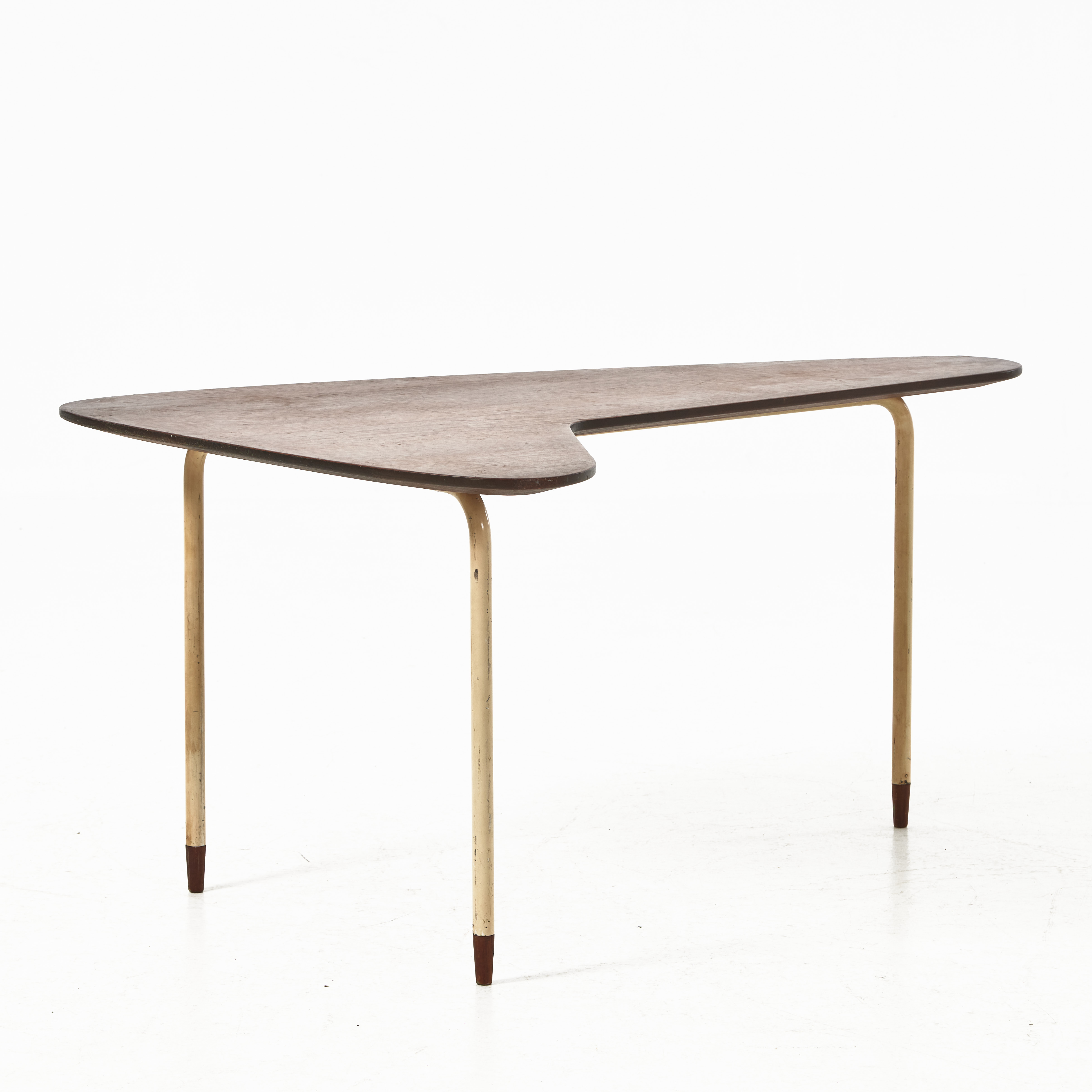 SOFFBORD, skiva i teak, underrede vitlackerad stål med avslut i trä, 1900-talets mitt.