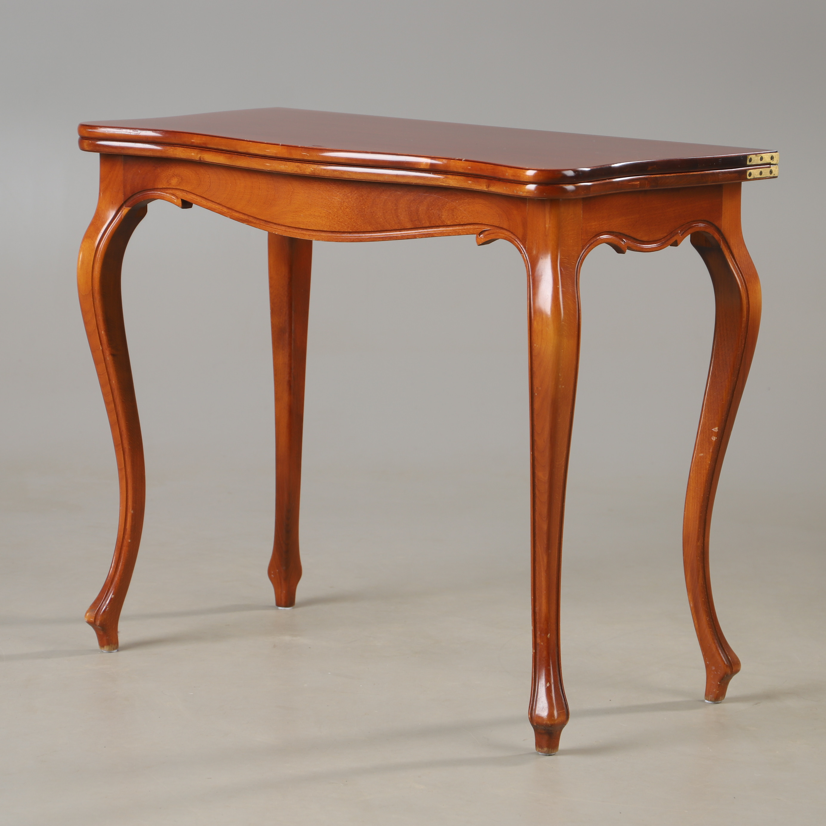 SPELBORD, mahogny, rokokostil.