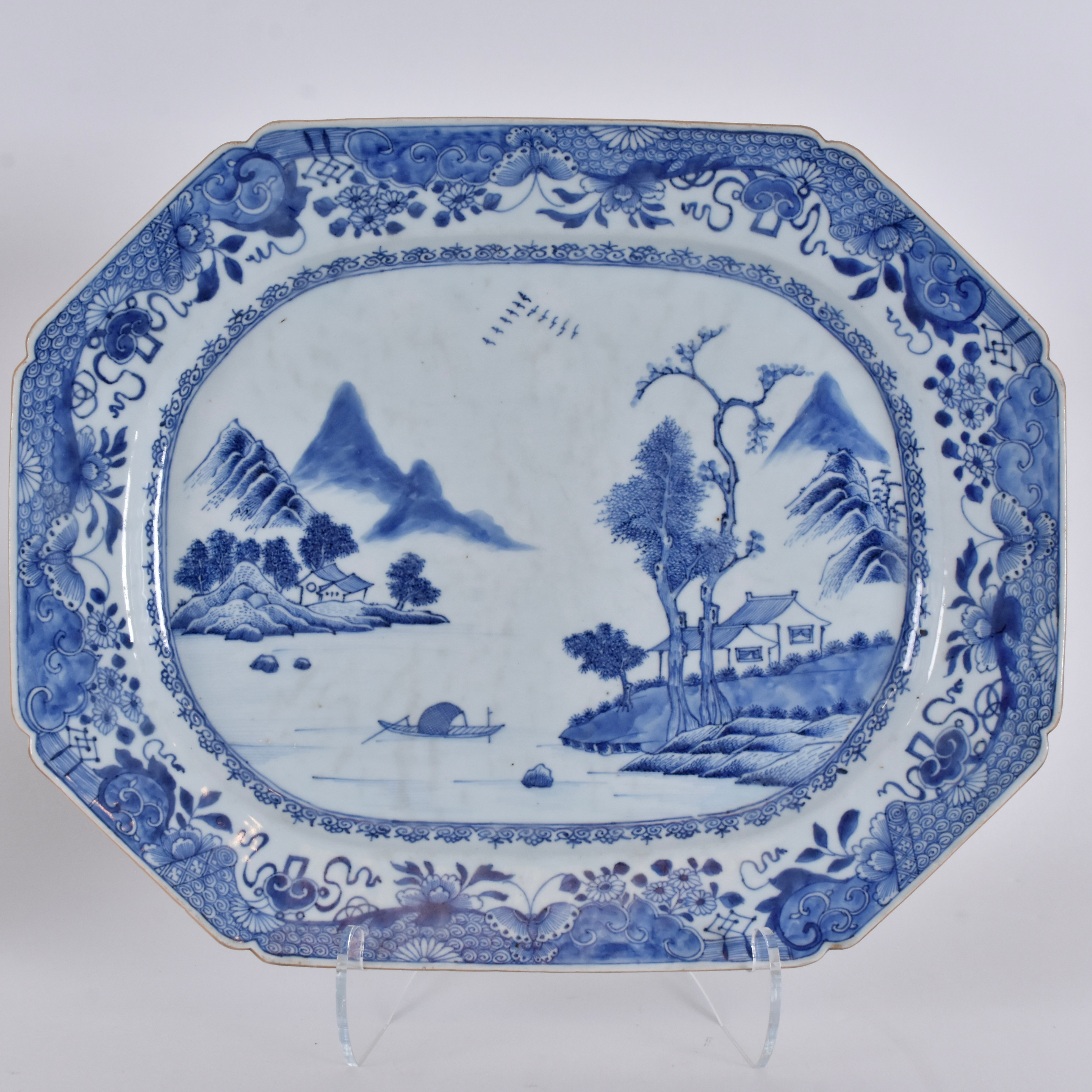 STEKFAT, porslin, Kina, Qianlong (1736-95).