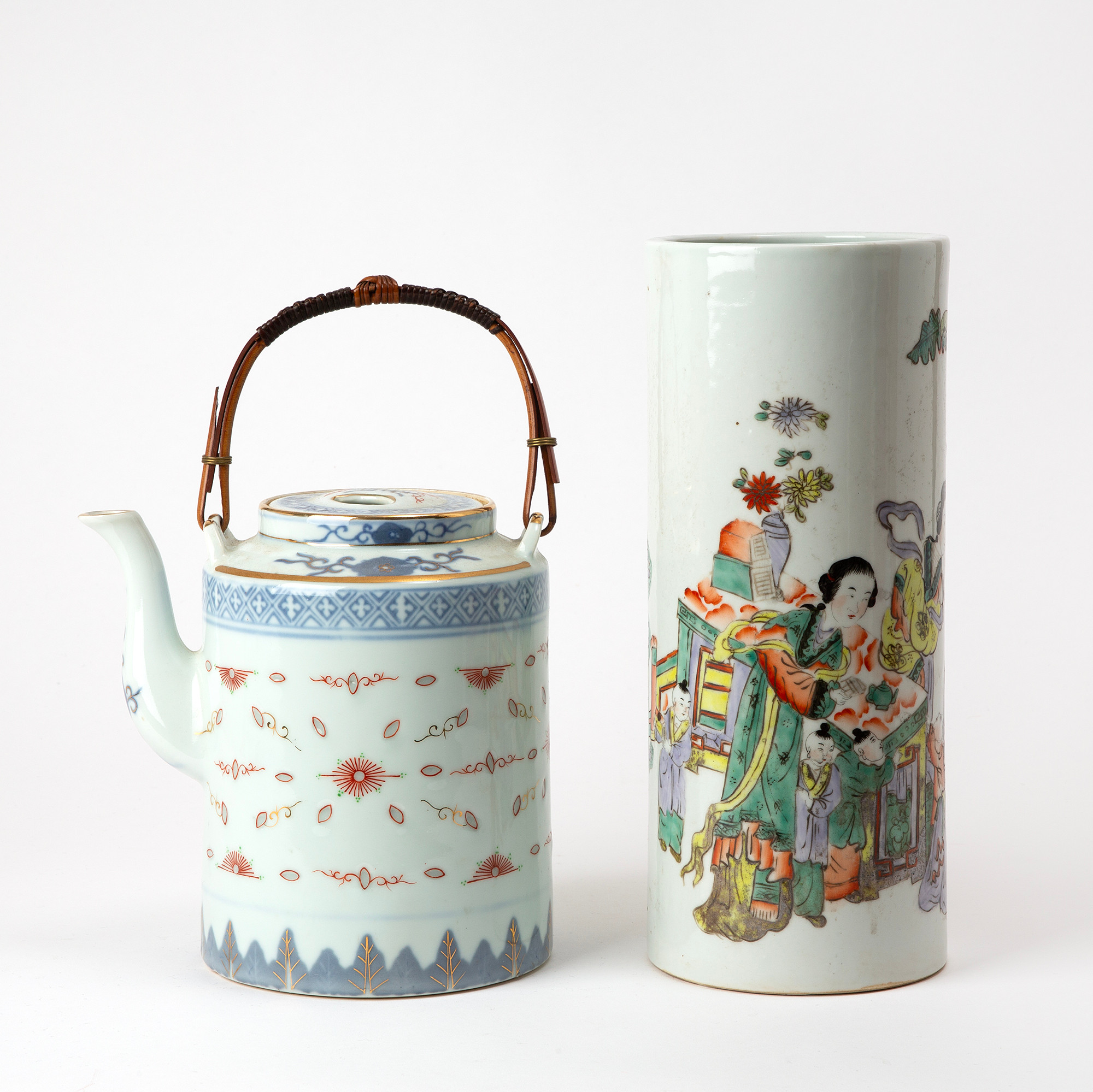 PERUKSTOCK & TEKANNA, porslin, Kina, 1900-tal.
