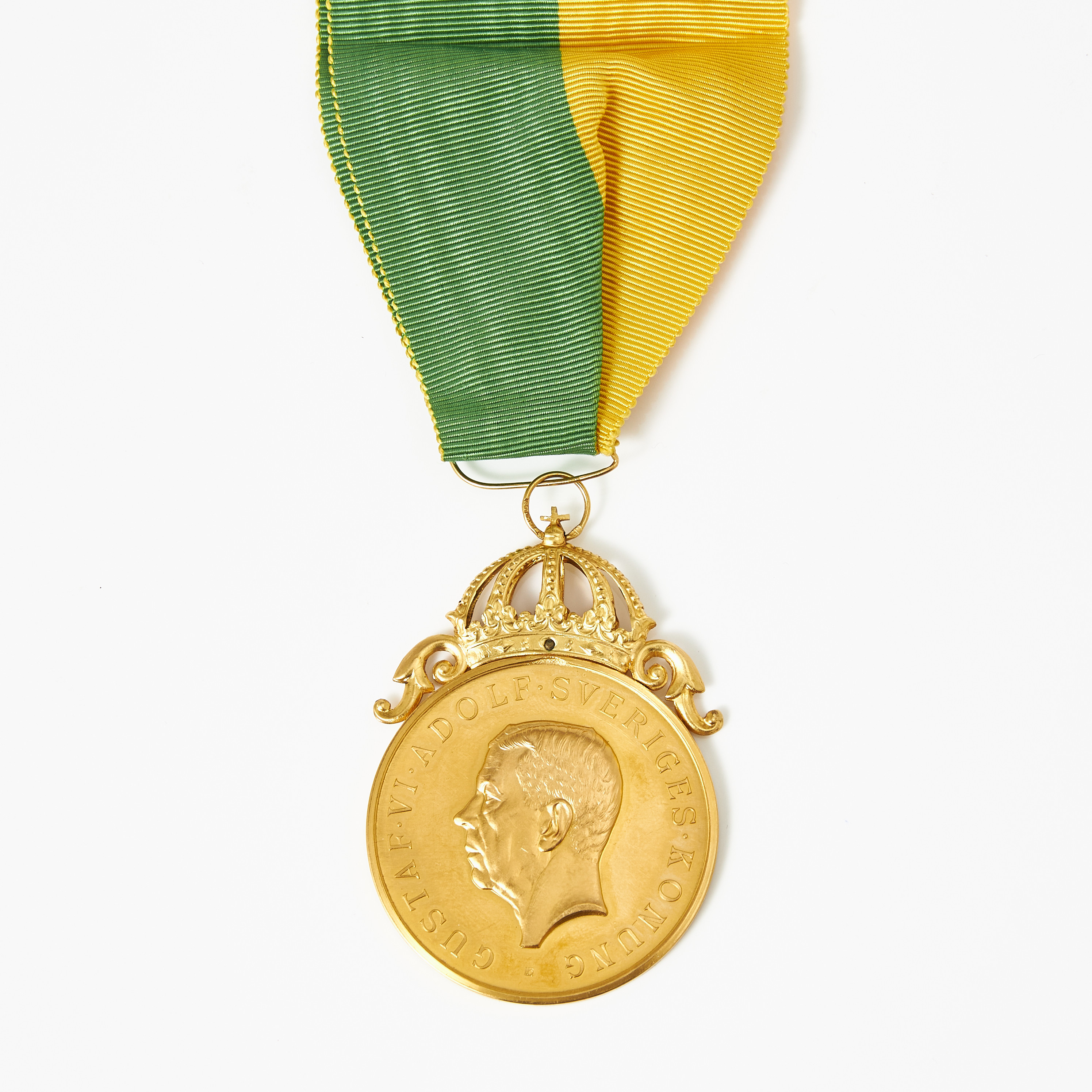 MEDALJ, 23 k guld med krona i 18 k guld, "För långvarig gagnande verksamhet", Gustaf VI Adolf, Af Kungl.Patriotiska Sällskapet, 1960.