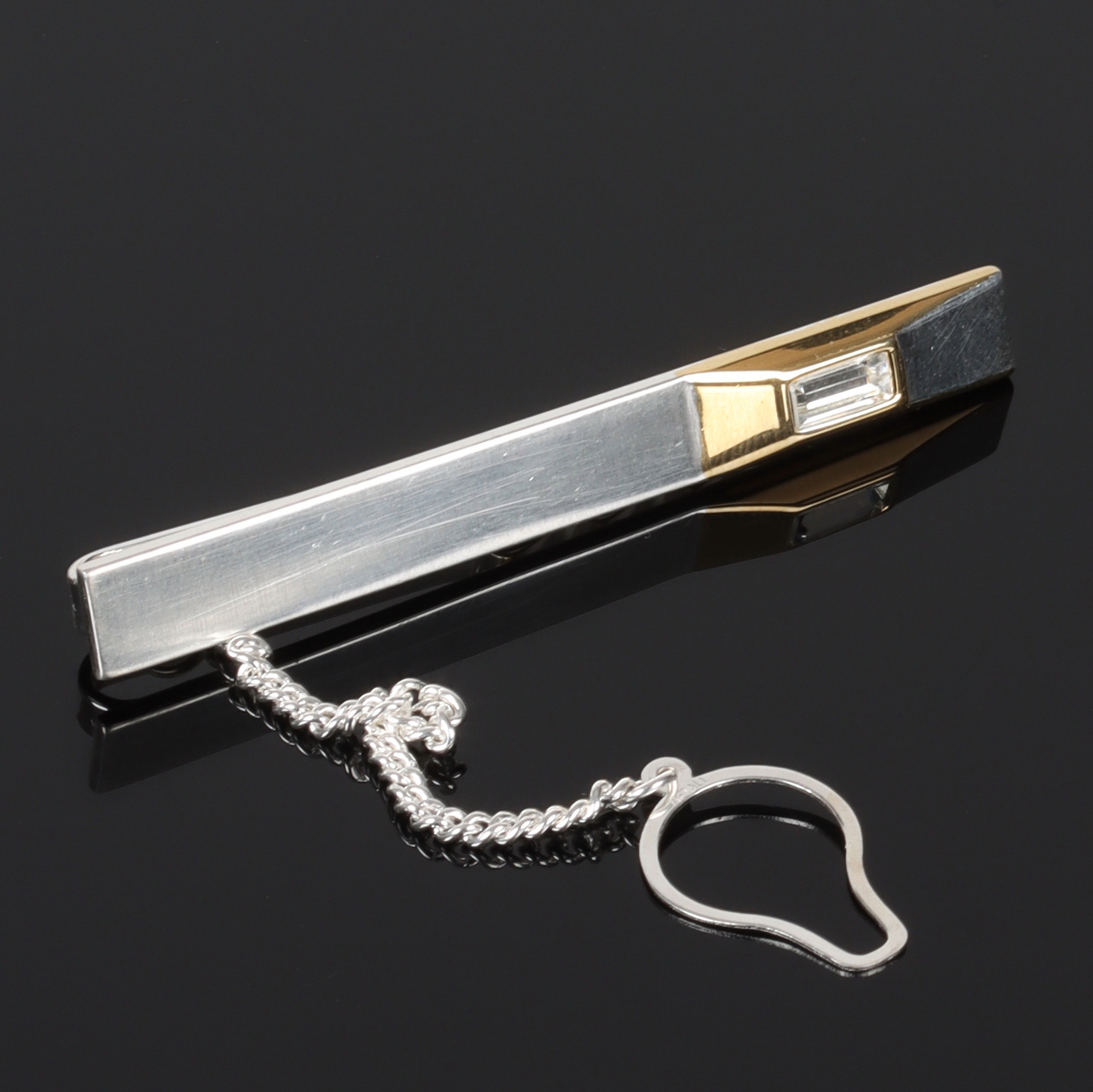 SLIPSNÅL, sterlingsilver, delvis förgylld, med vit sten, Handels AB IPO Sundsvall, 1900-tal.