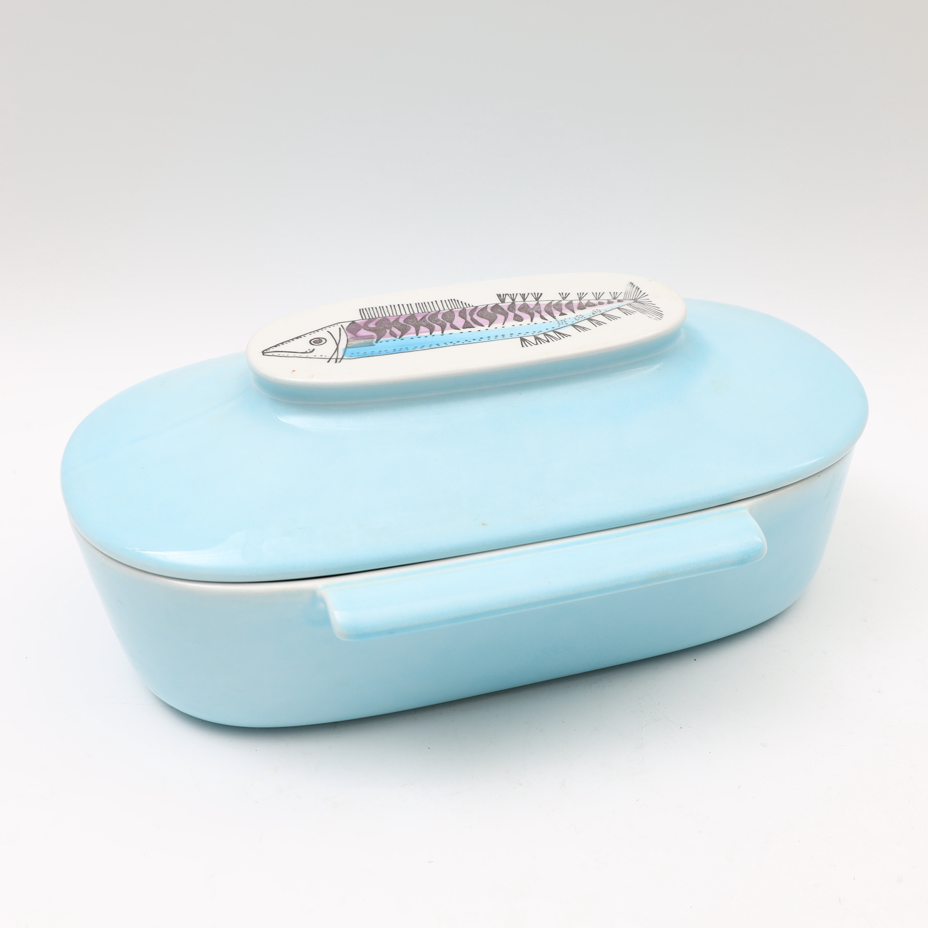 MARIANNE WESTMAN. Fiskterrin, "My garden" Rörstrand, med handmålad dekor, stämplad.