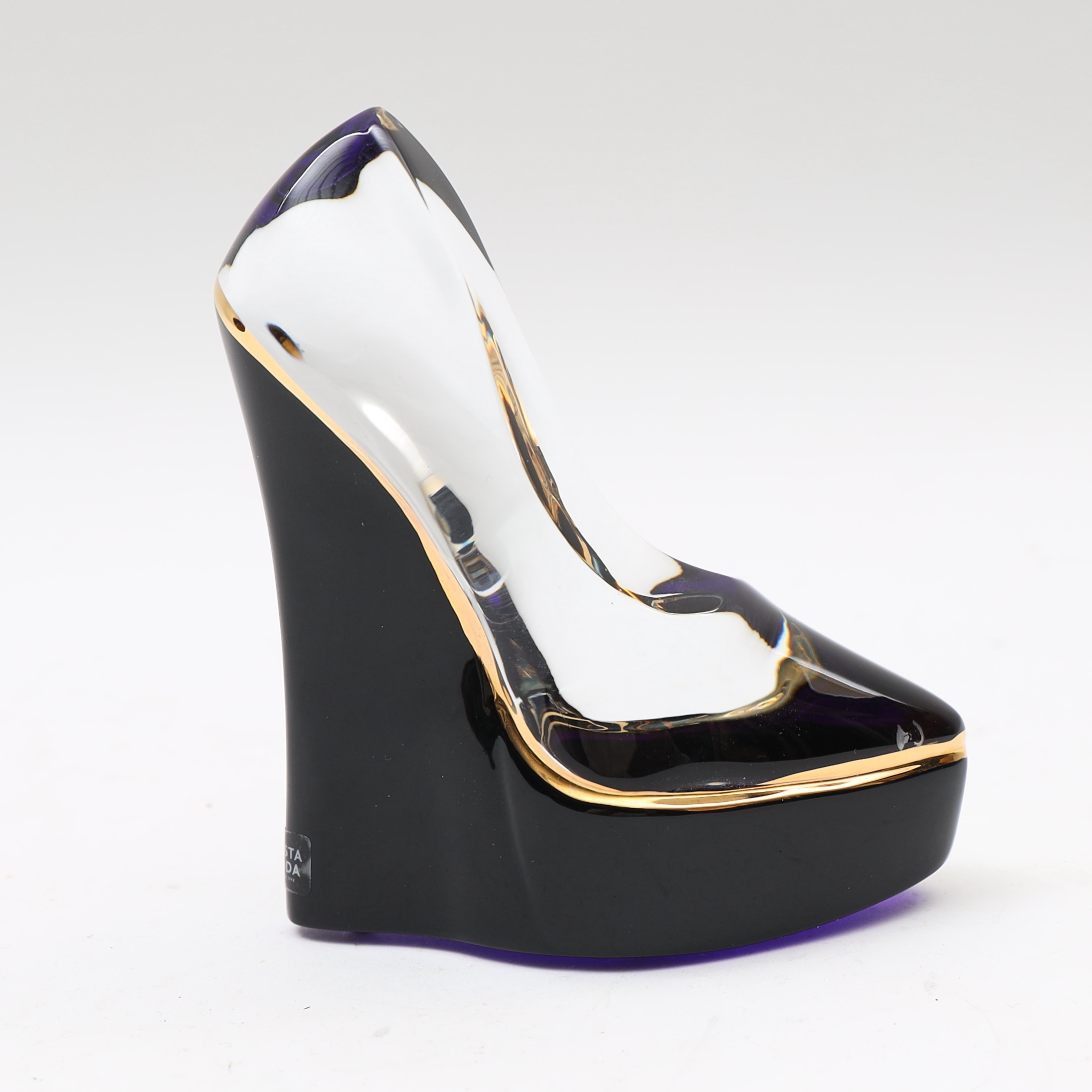 ÅSA JUNGNELIUS. Skulptur, ur serien "Make up" Lilatonat och förgyllt konstglas, etikettmärkt.