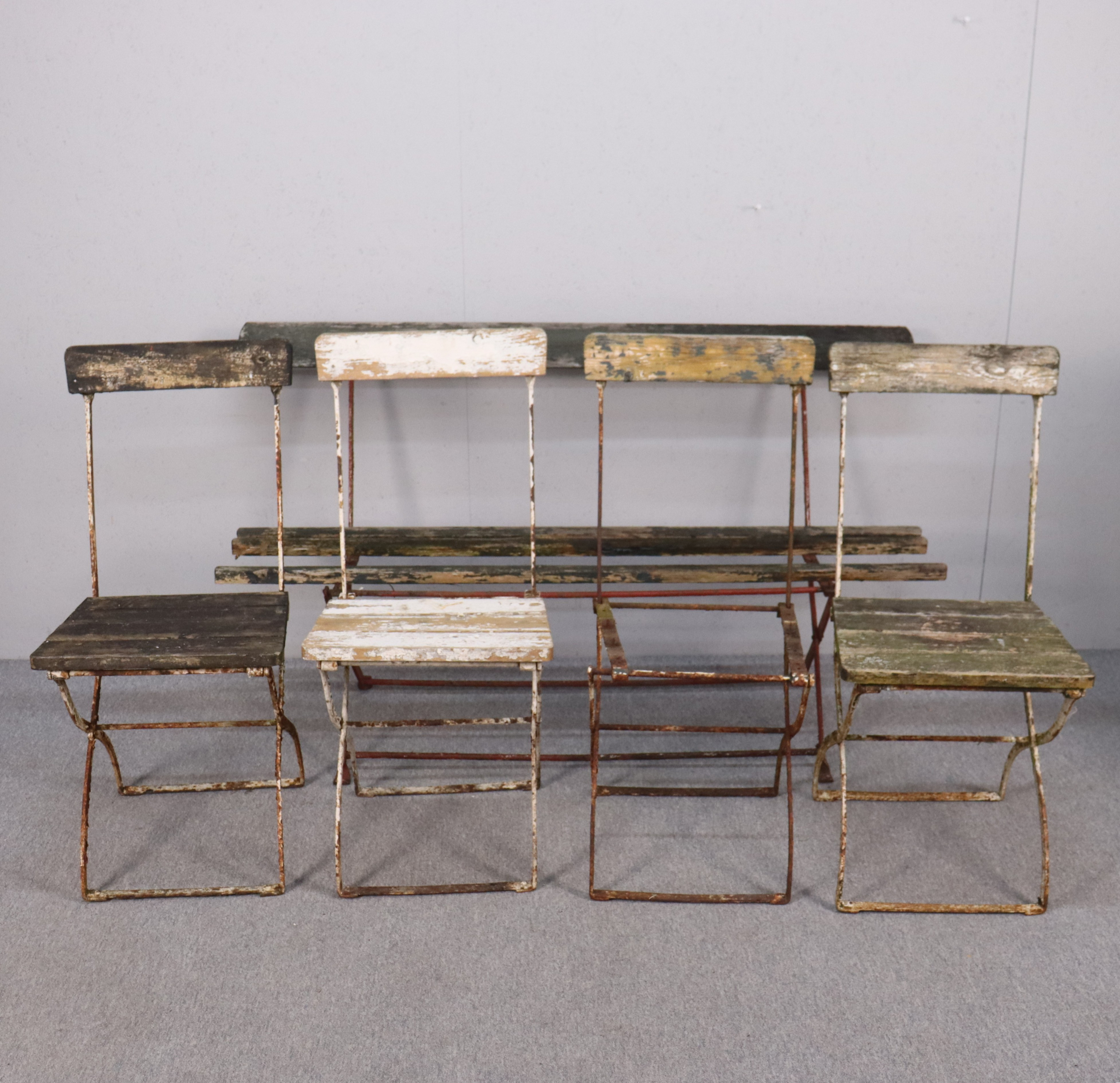 TRÄDGÅRDSMÖBLER, bryggeristolar och bänk, smide, 1900-tal, 5 delar.