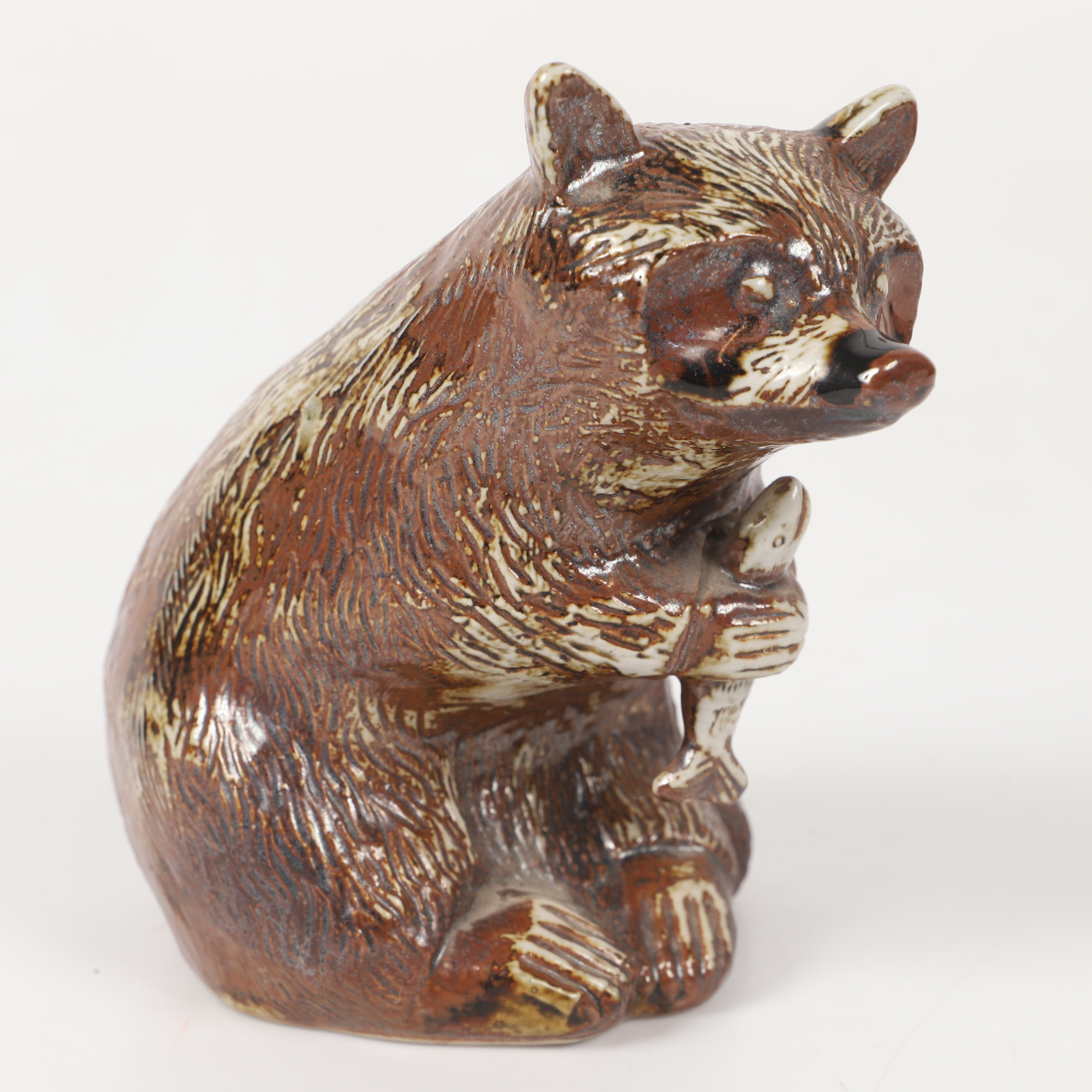 HAICO NITZSCHE. Figurin, tvättbjörn, glaserat stengods, Søholm, Danmark.