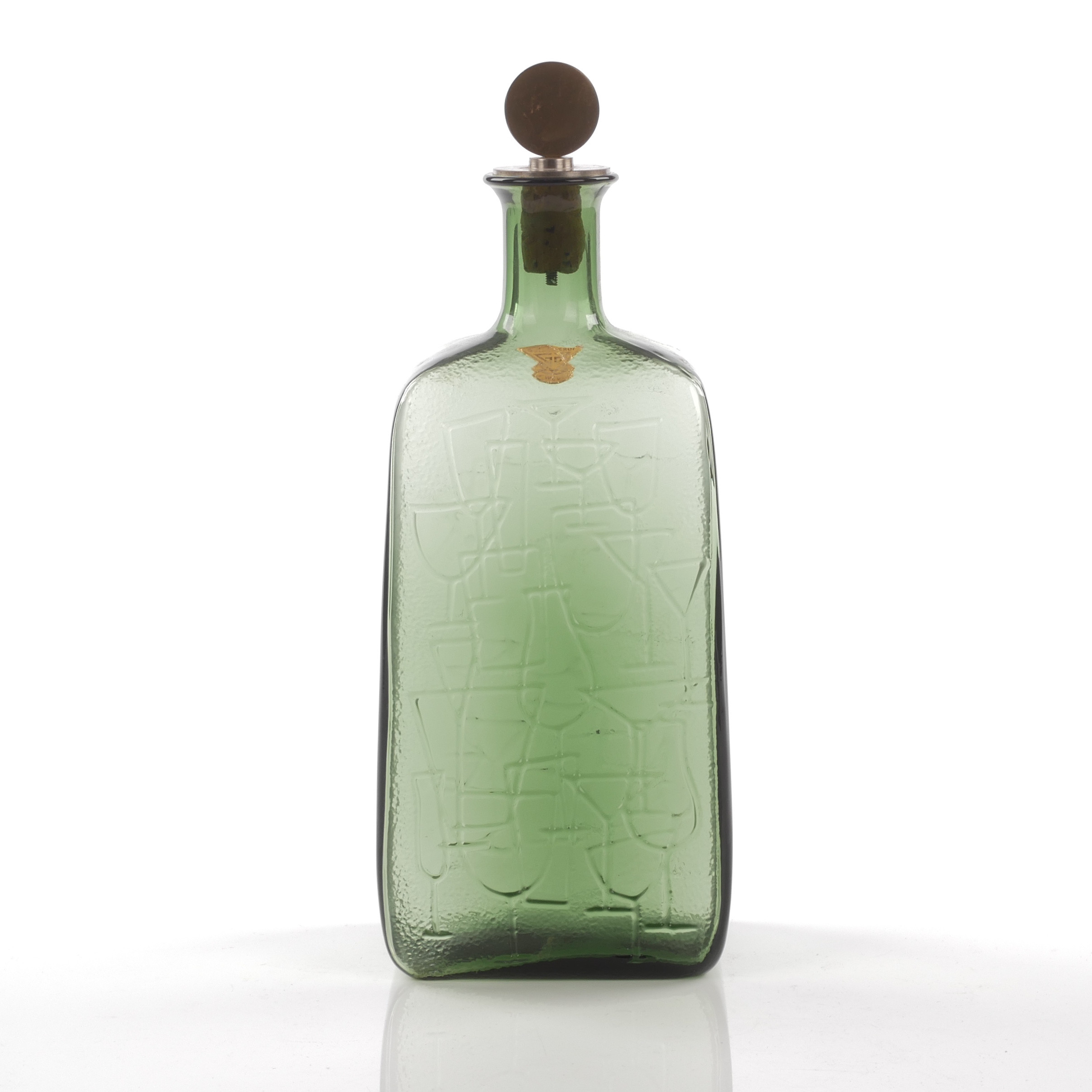 KJELL BLOMBERG. Karaff med propp, dekor av dricksglas i relief, Gullaskruf, 1960-tal.
