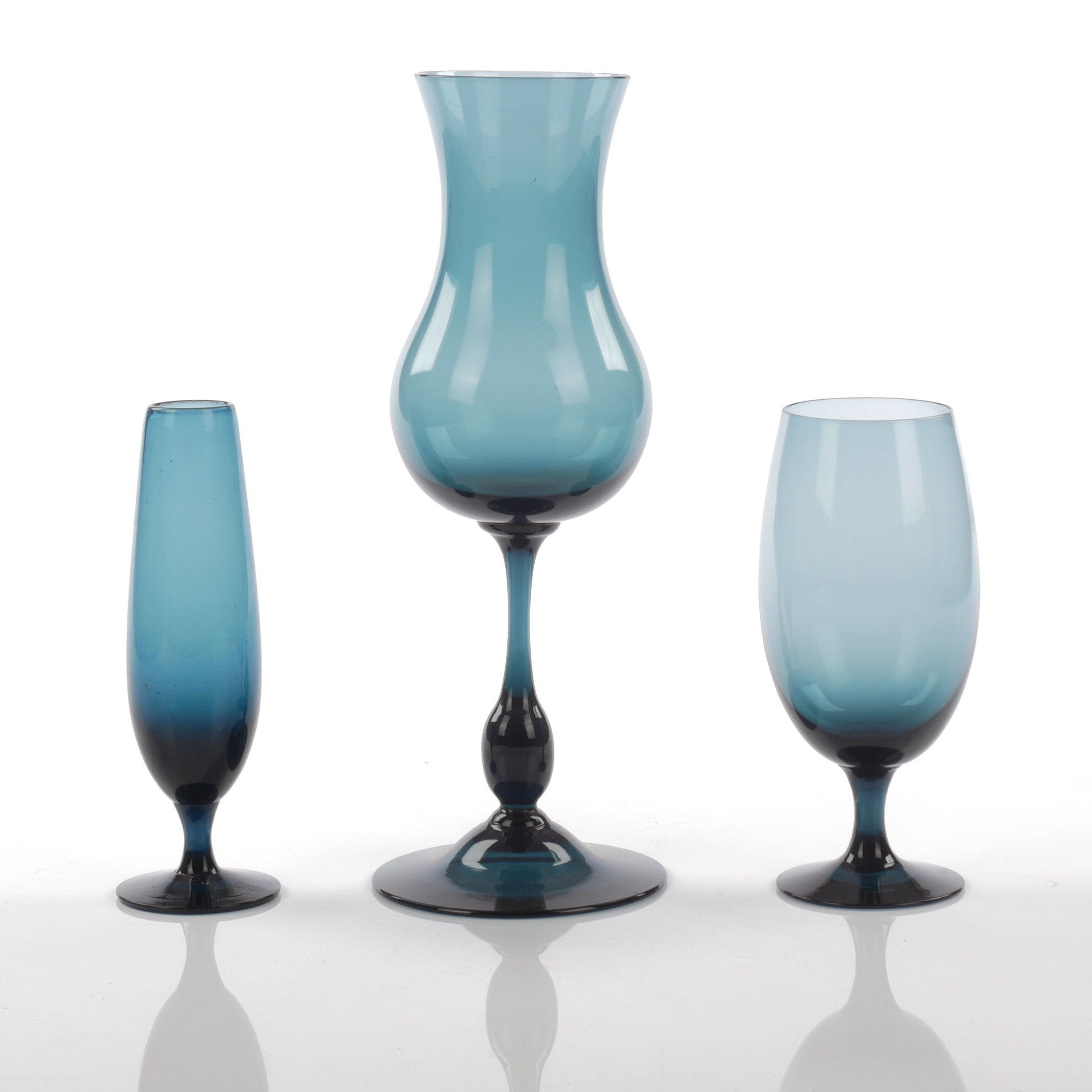 HUGO GEHLIN. Vas och glas, 14 st, blåtonat glas, Gullaskruf.