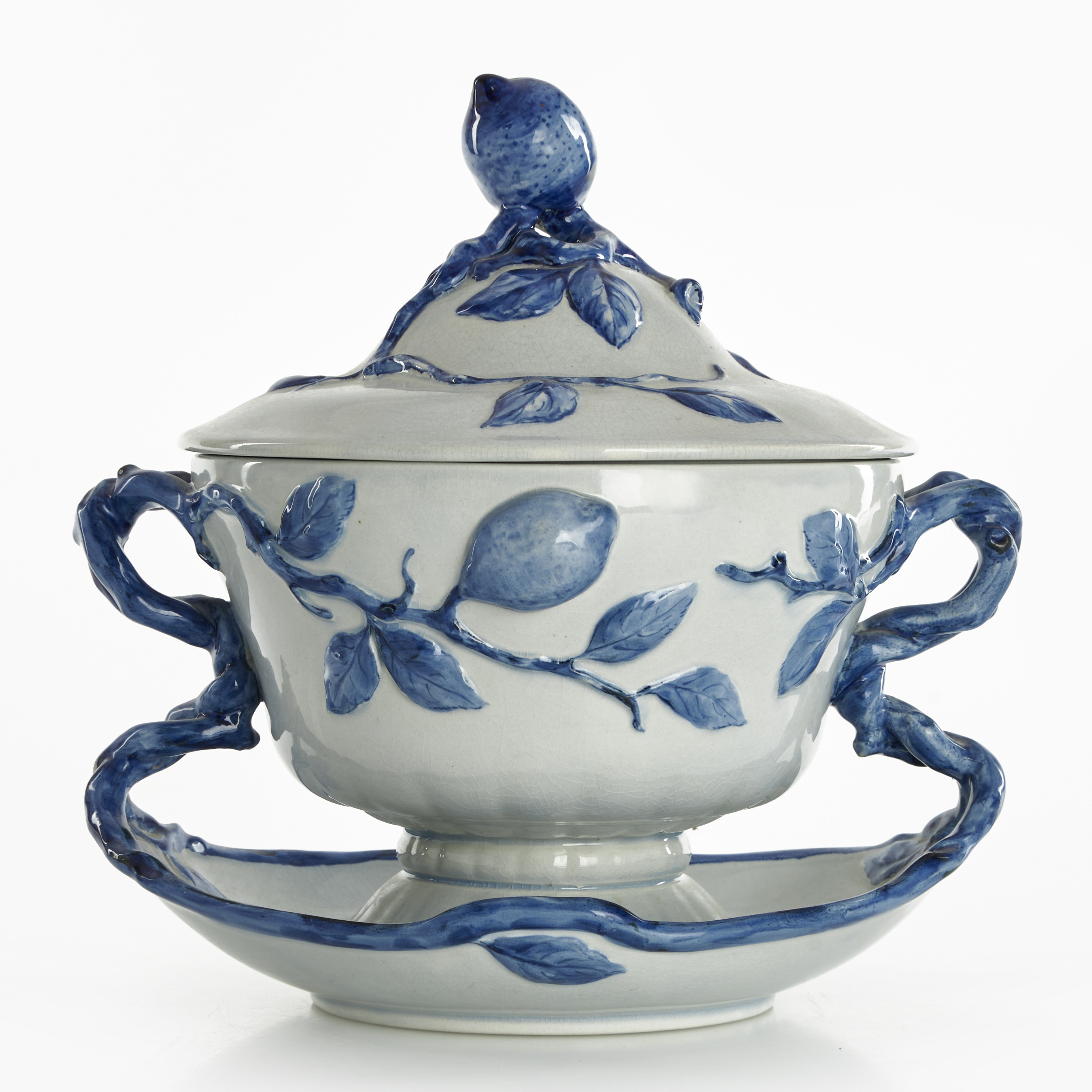 TERRIN, flintgods, Rörstrand, sent 1800-tal, dekor av citronkvistar i relief mot ljusblå grund.