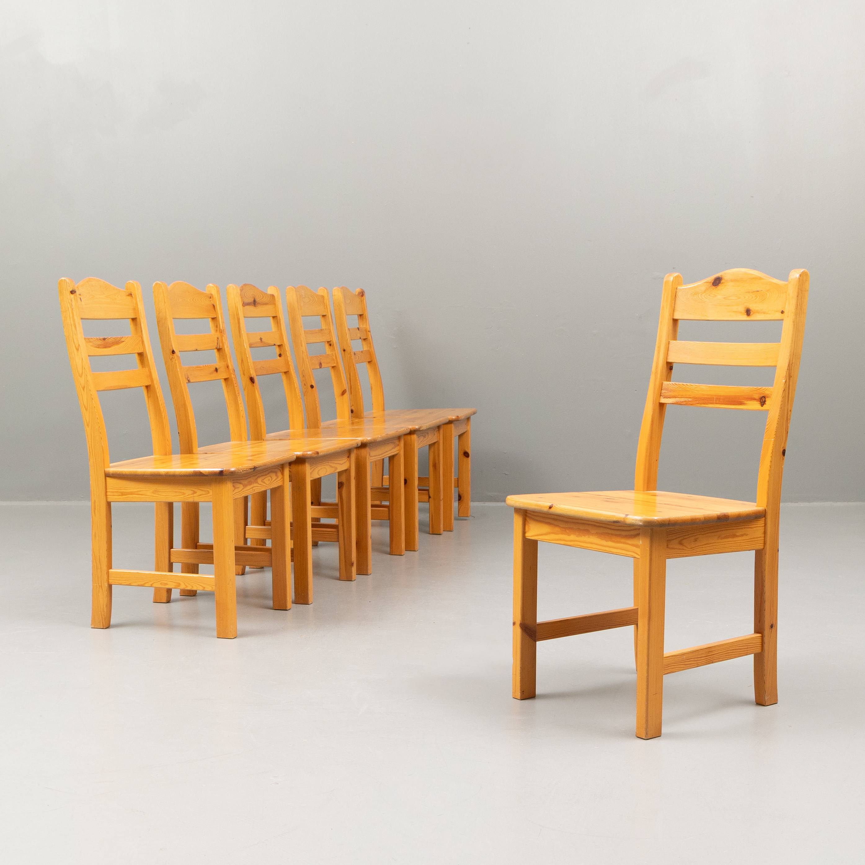 STOLAR, 6 st, furu, 1900-talets andra hälft.