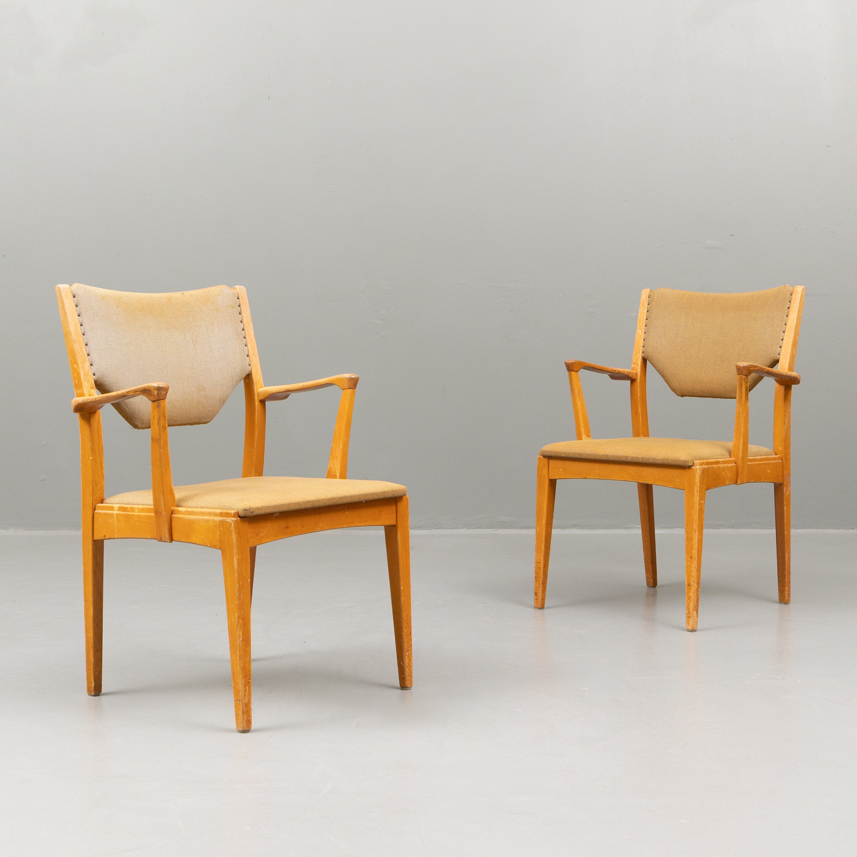 KARMSTOLAR, ett par, bok, 1900-talets mitt.