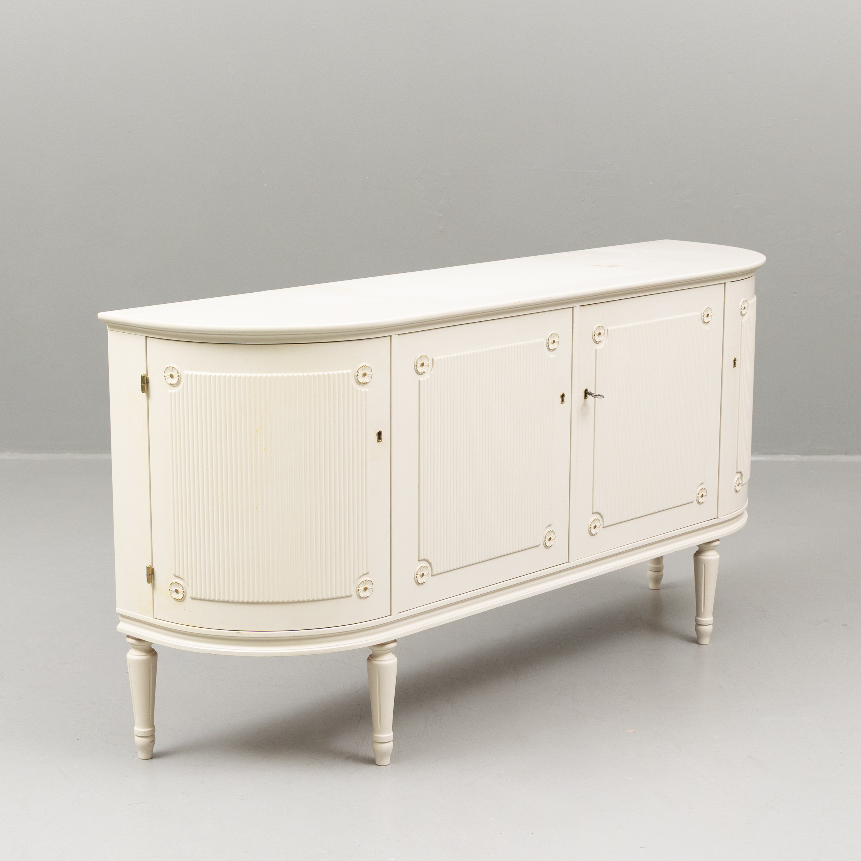 SIDEBOARD, gustaviansk stil, 1900-talets andra hälft.