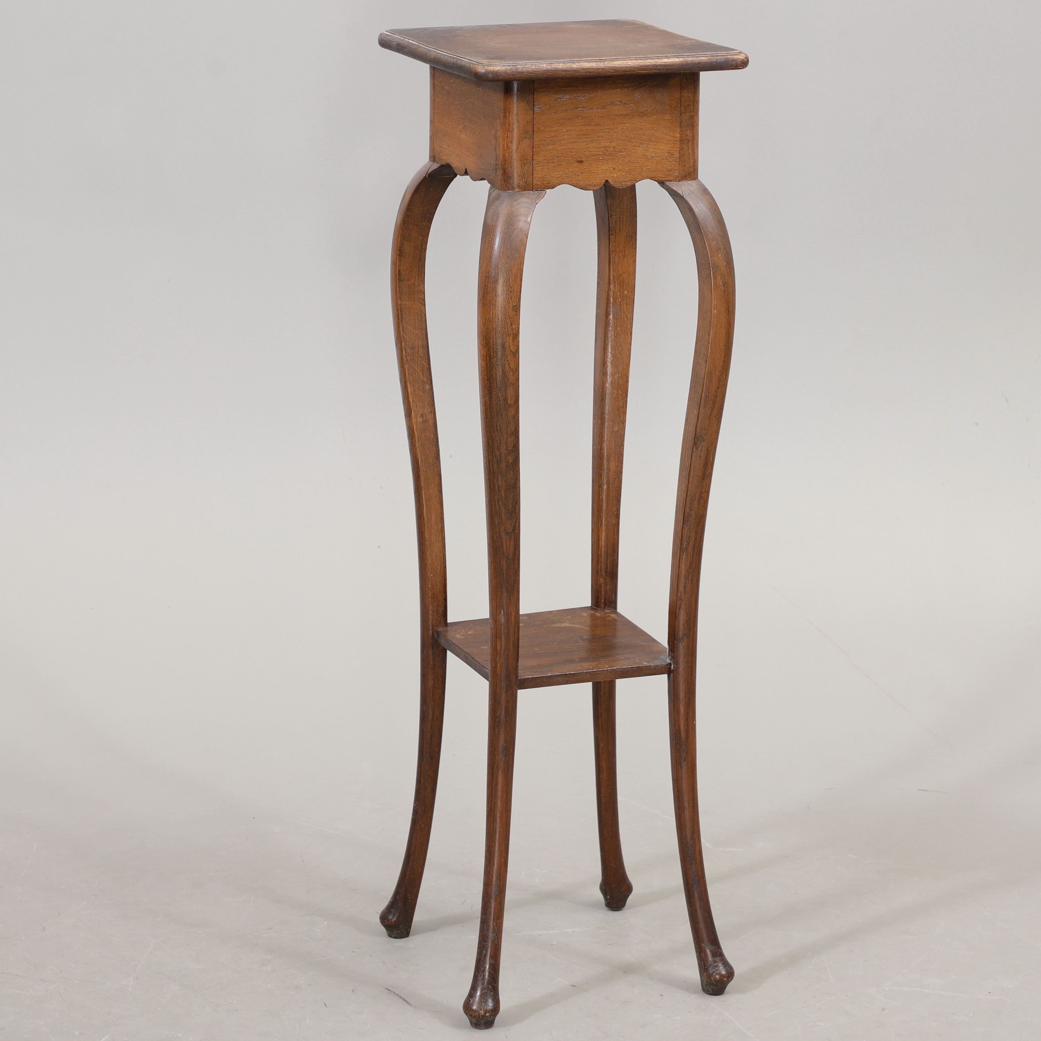 PIEDESTAL, ek, jugend, 1900-talets första hälft.