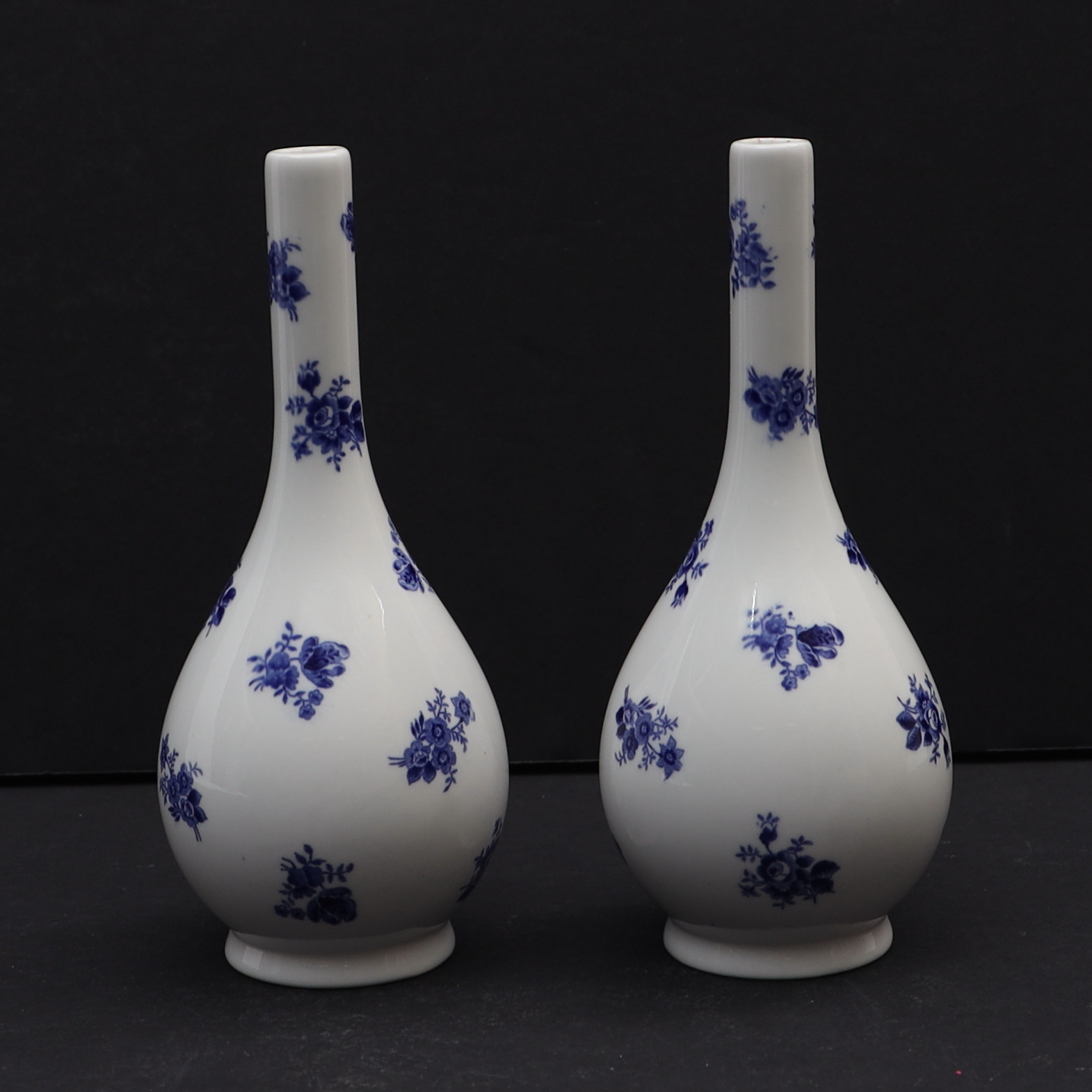 VASER ETT PAR, Rörstrand, tidigt 190-tal.