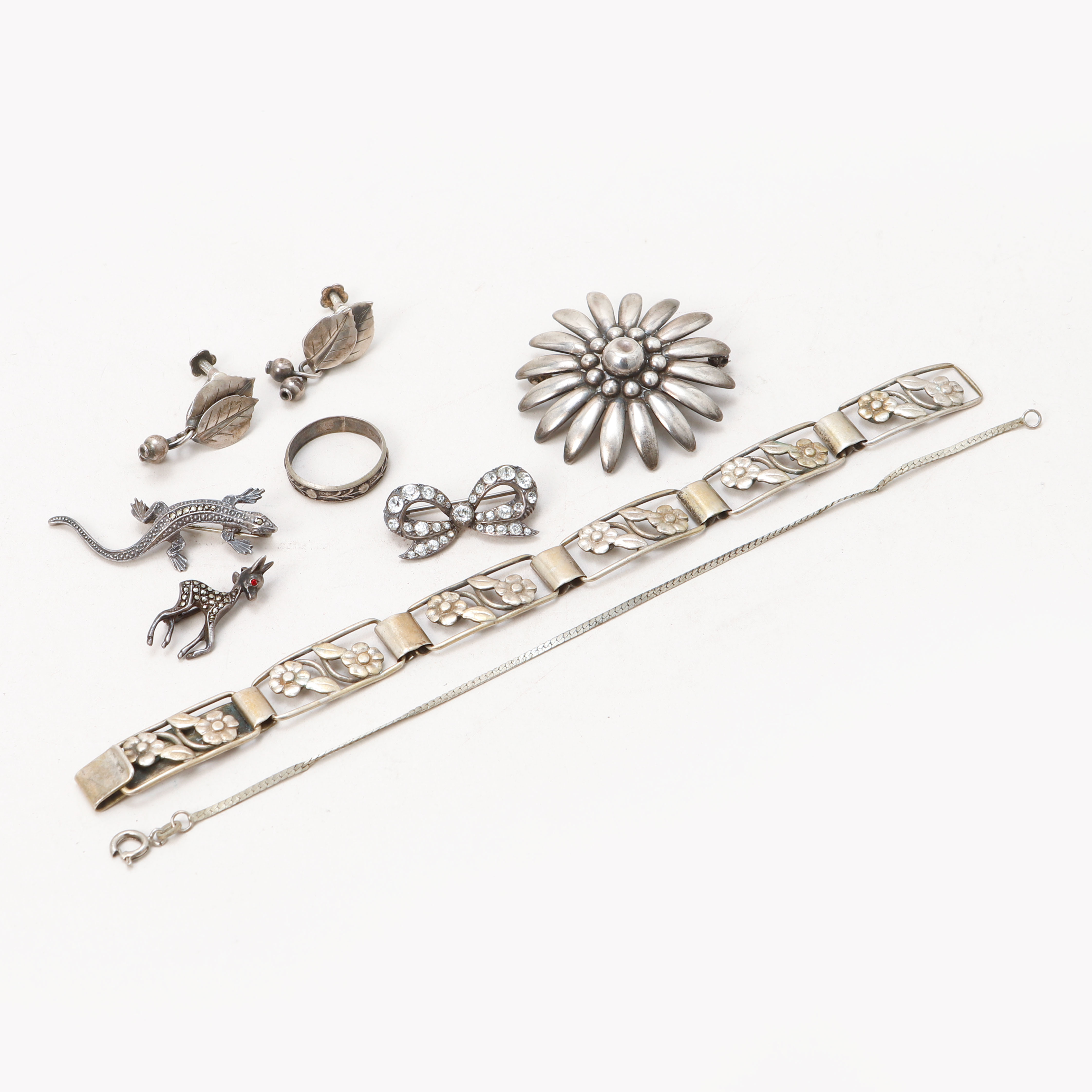 SILVERSMYCKEN, 9 stycken, bland annat Danmark. Total vikt 52 gram.