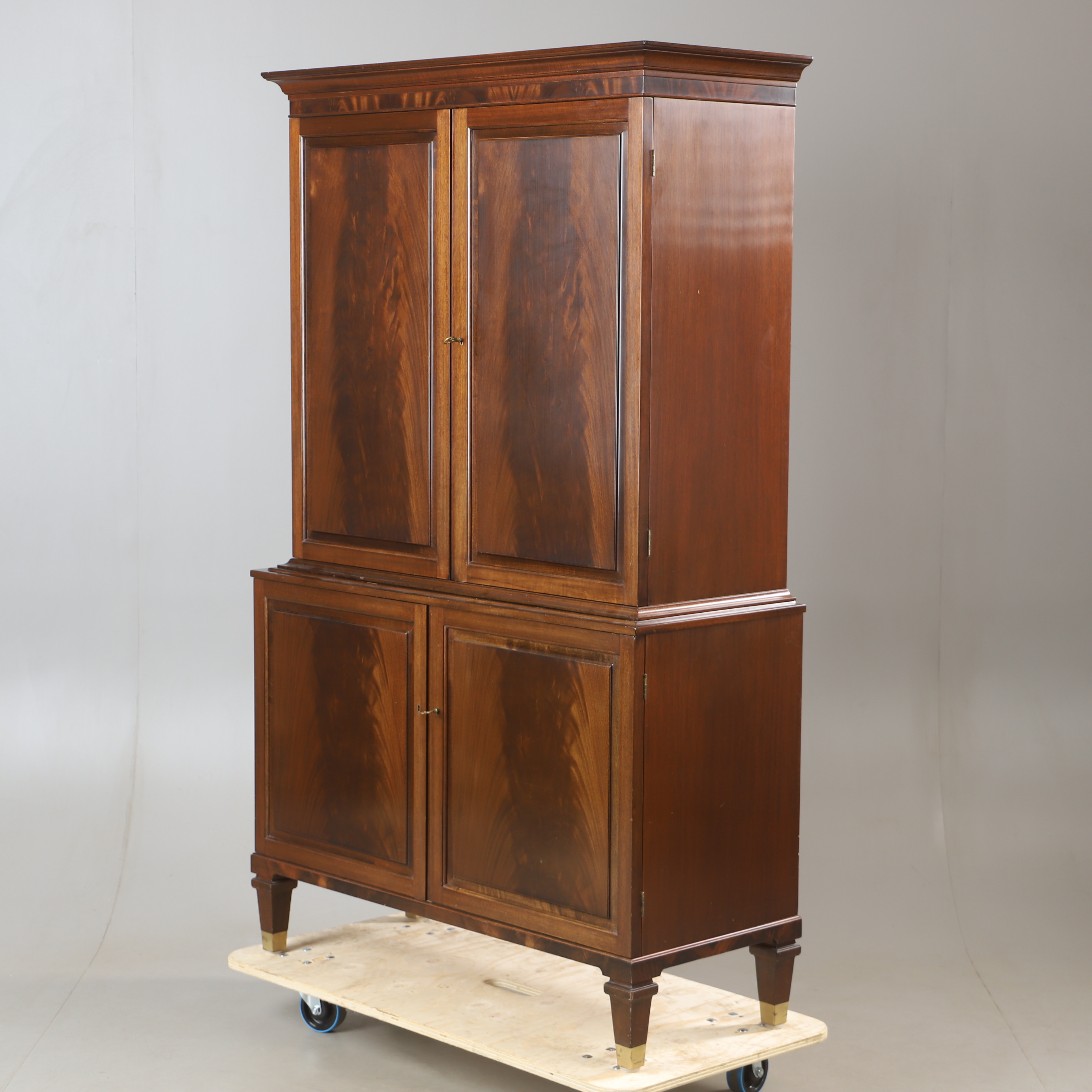 SKÅP, mahogny, 1900-talets andra hälft.