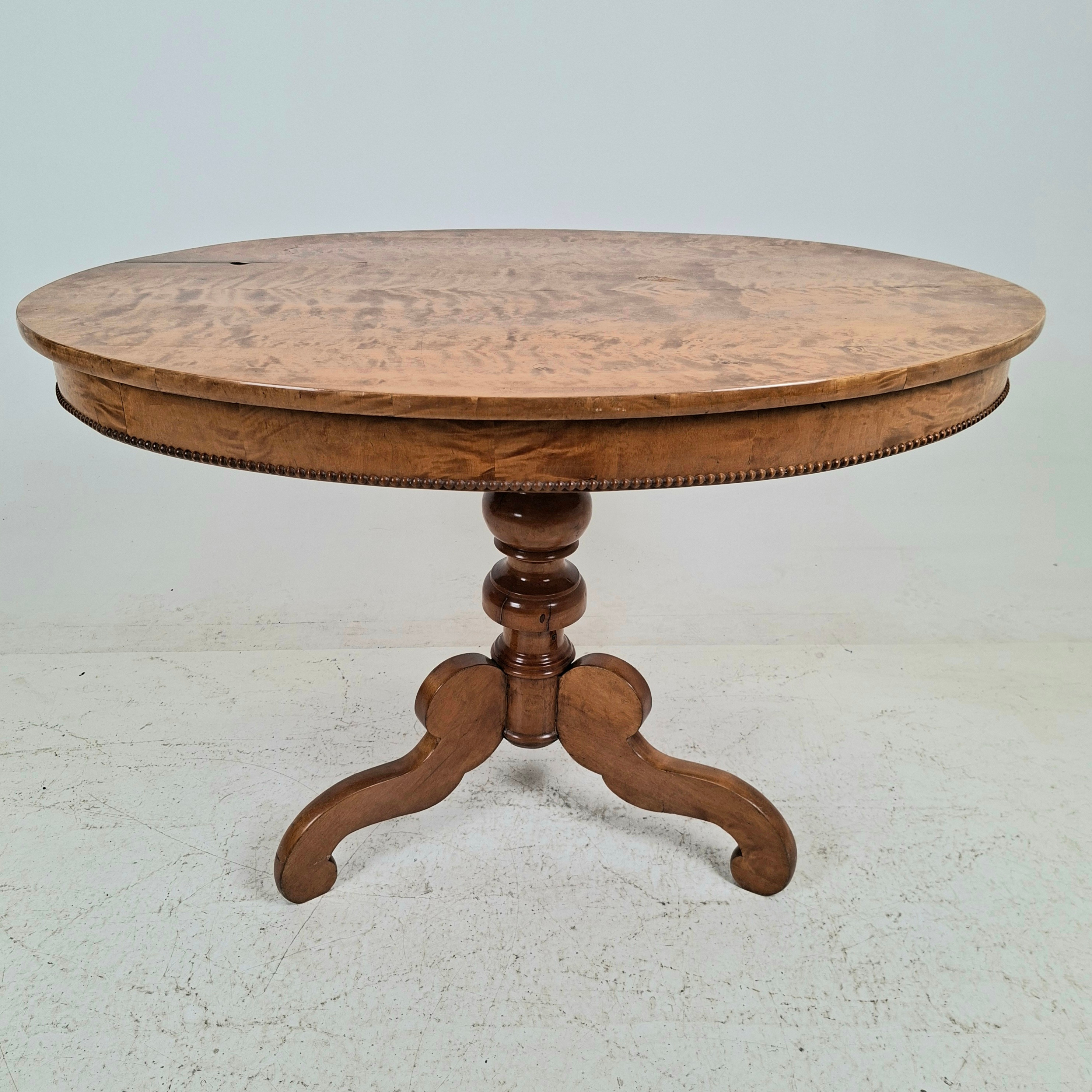 SALONGSBORD, senempir, 1800-talets andra hälft.