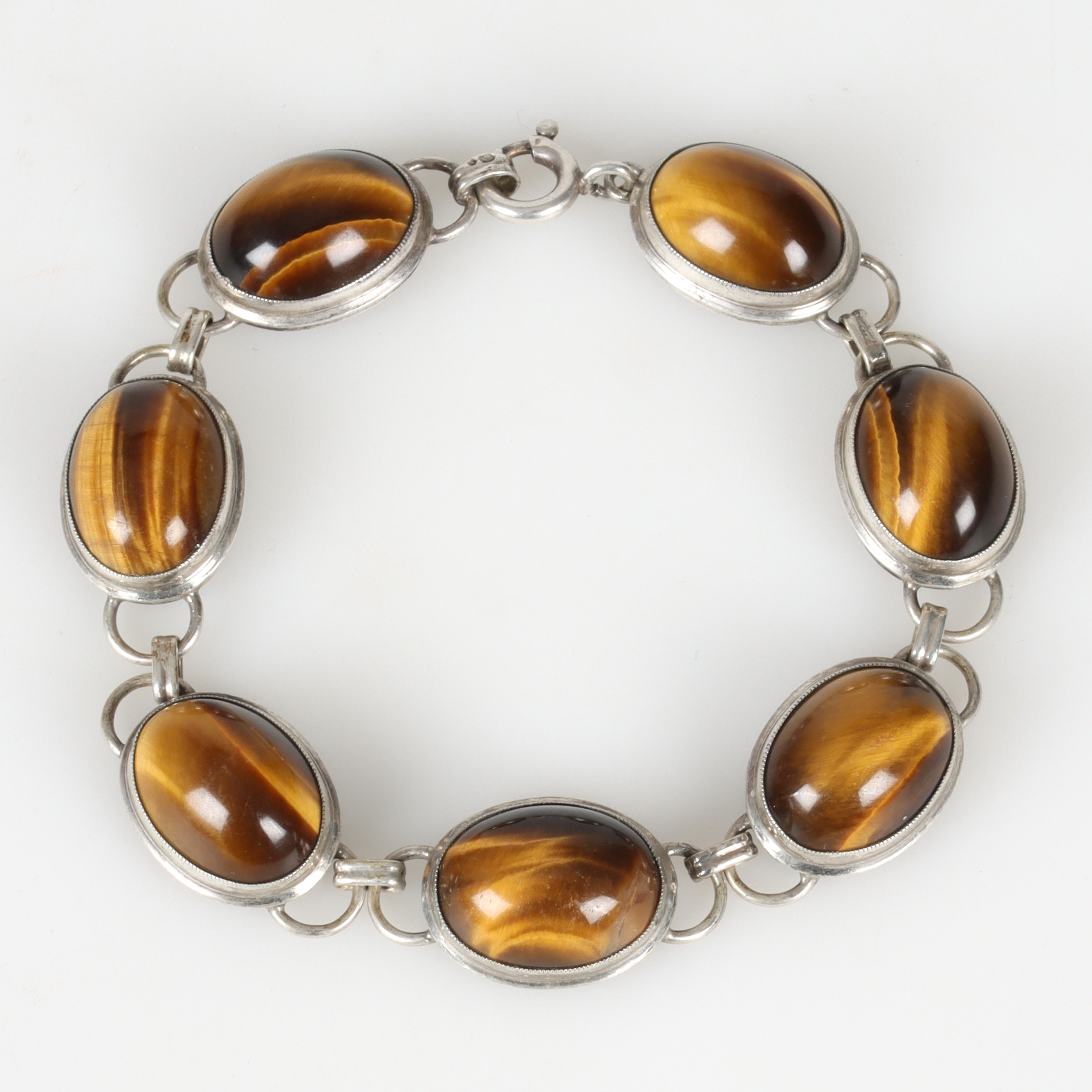 ARMBAND, silver och tigeröga, svenska importstämplar, 1900-tal.